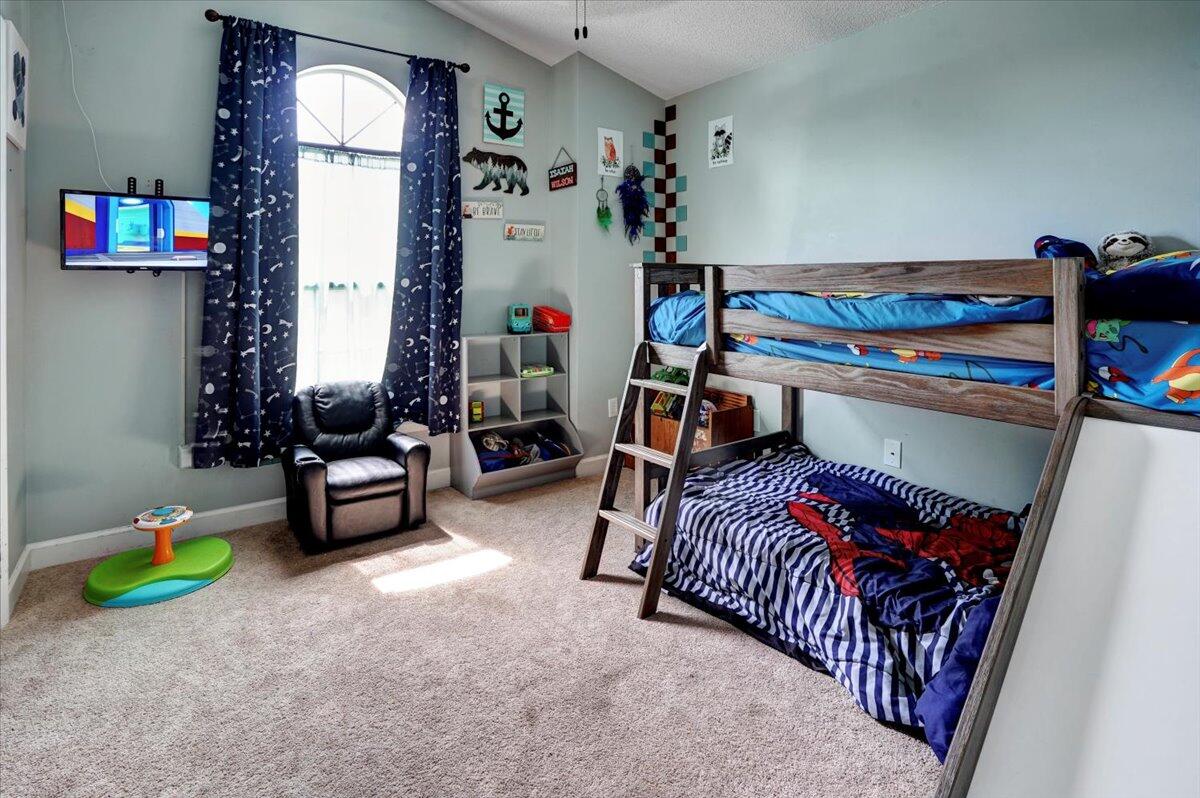 FOX DEN VILLAGES - Residential