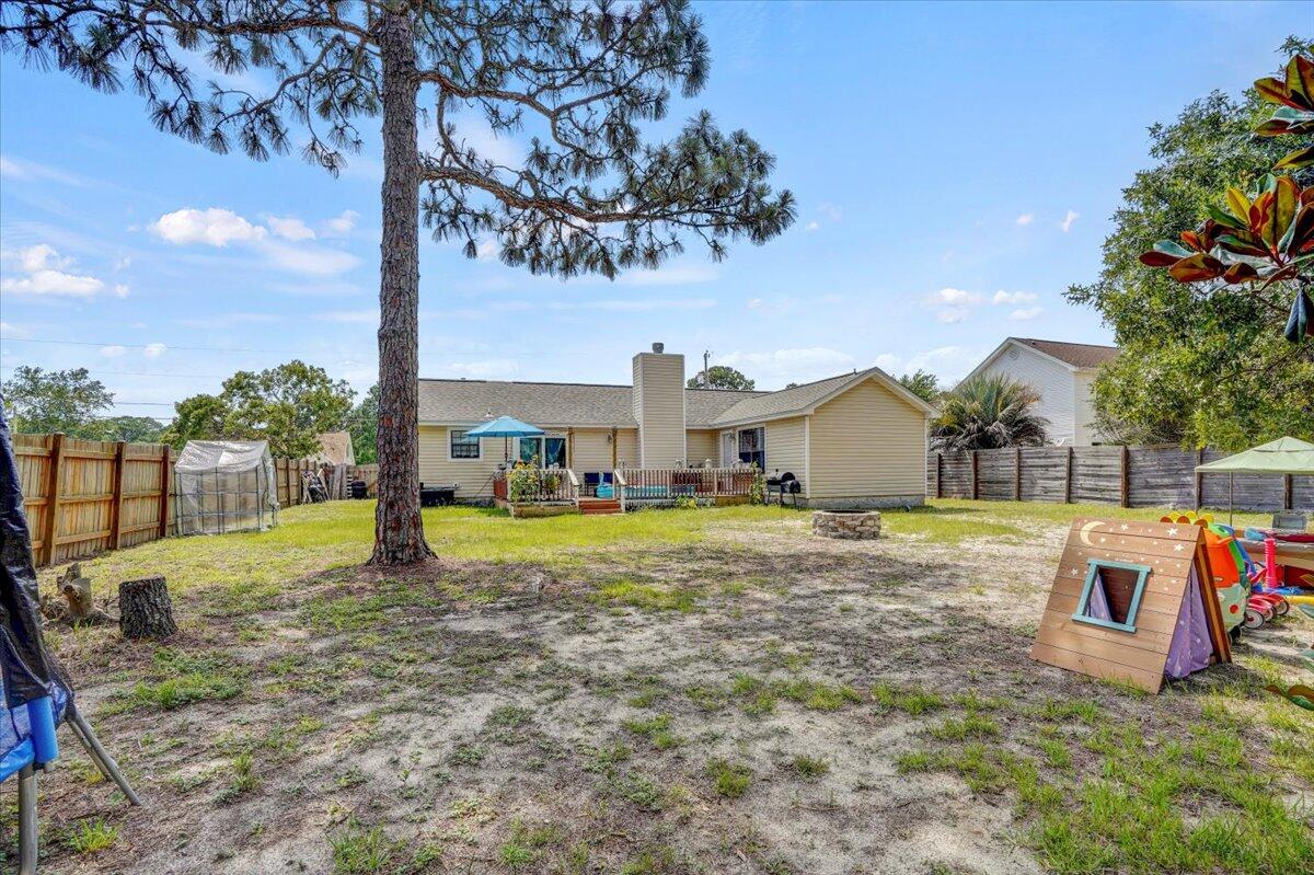 FOX DEN VILLAGES - Residential