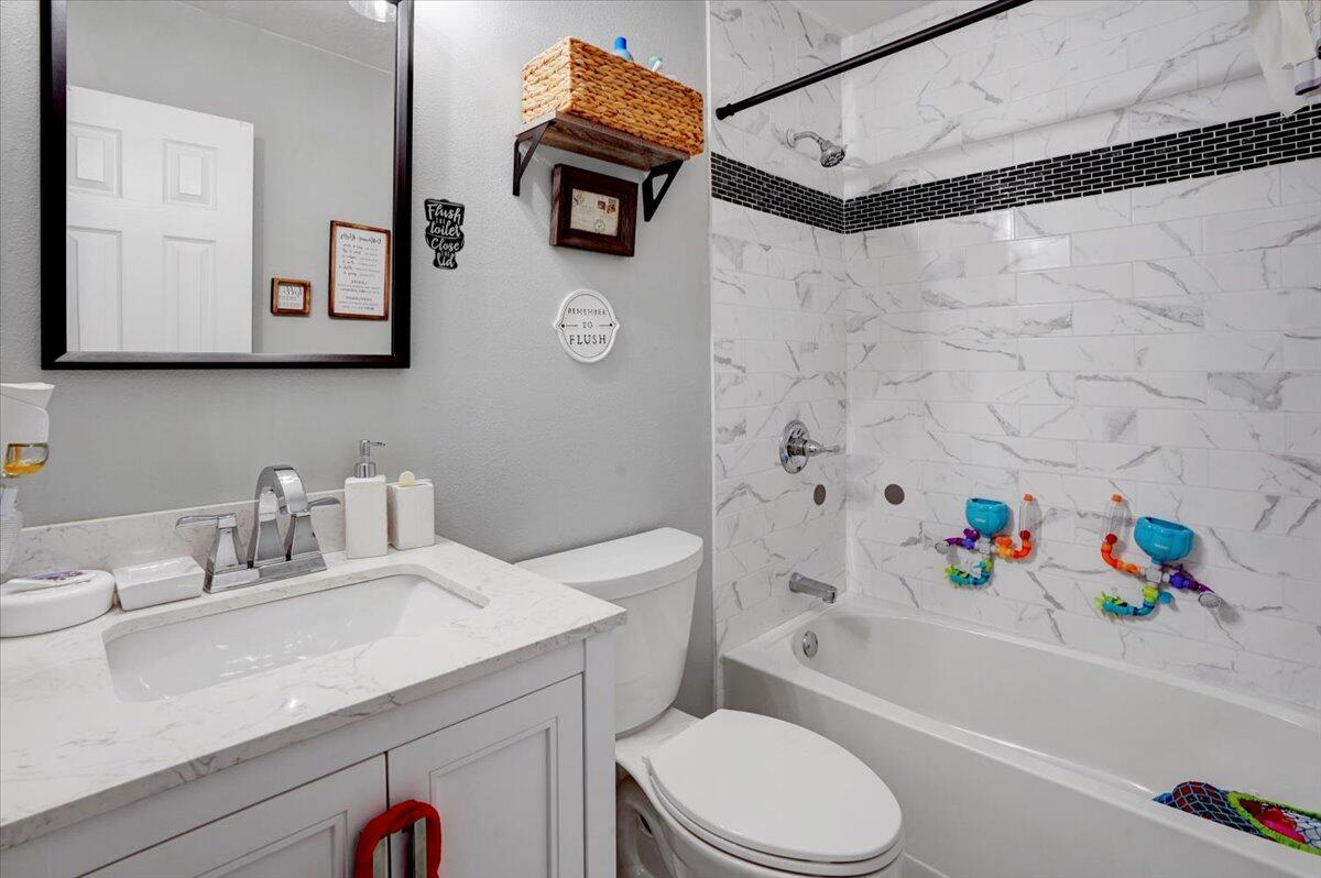 FOX DEN VILLAGES - Residential