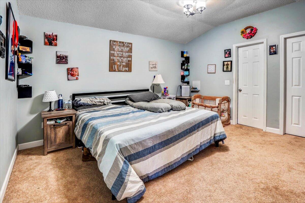 FOX DEN VILLAGES - Residential