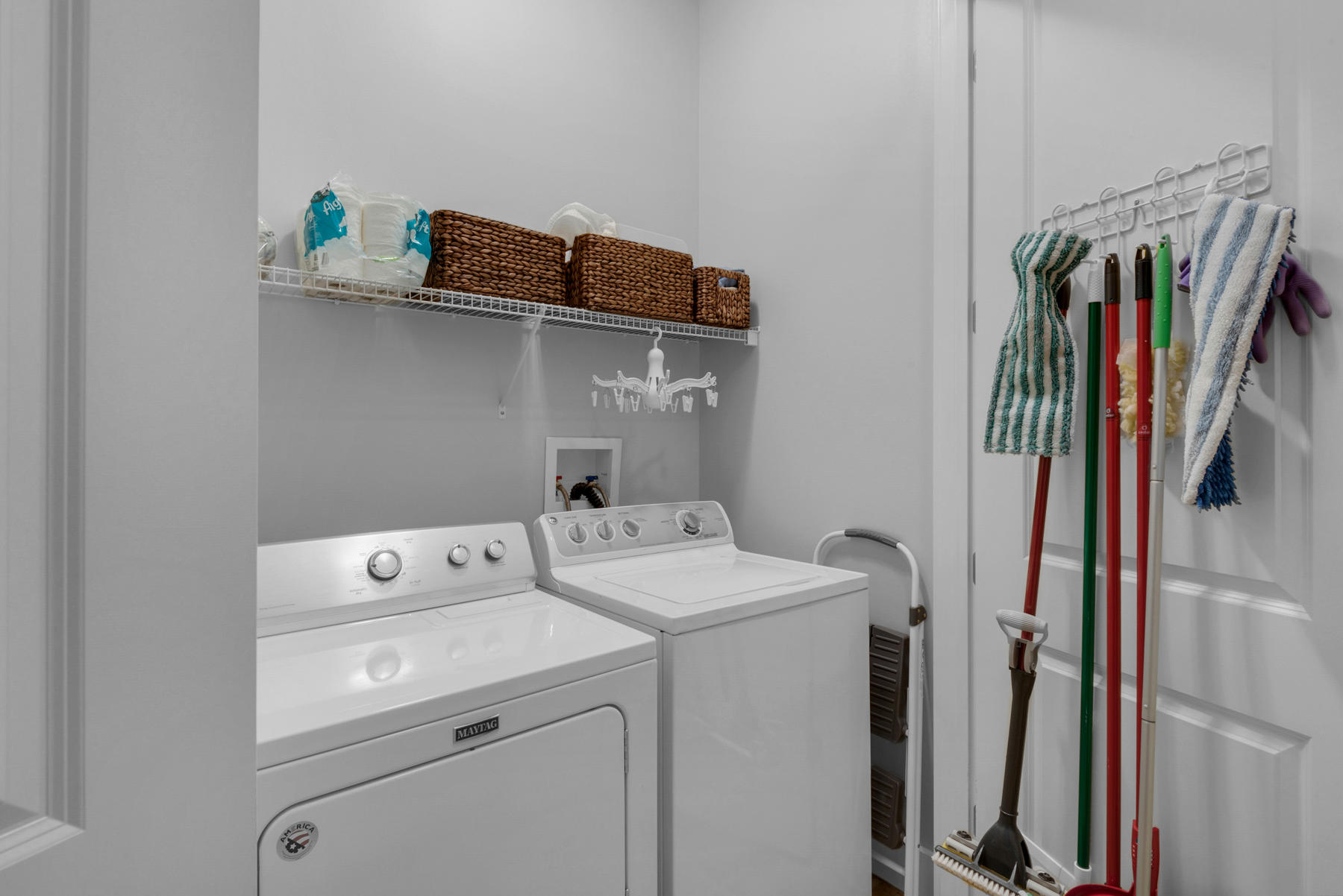 CARSON OAKS - Residential