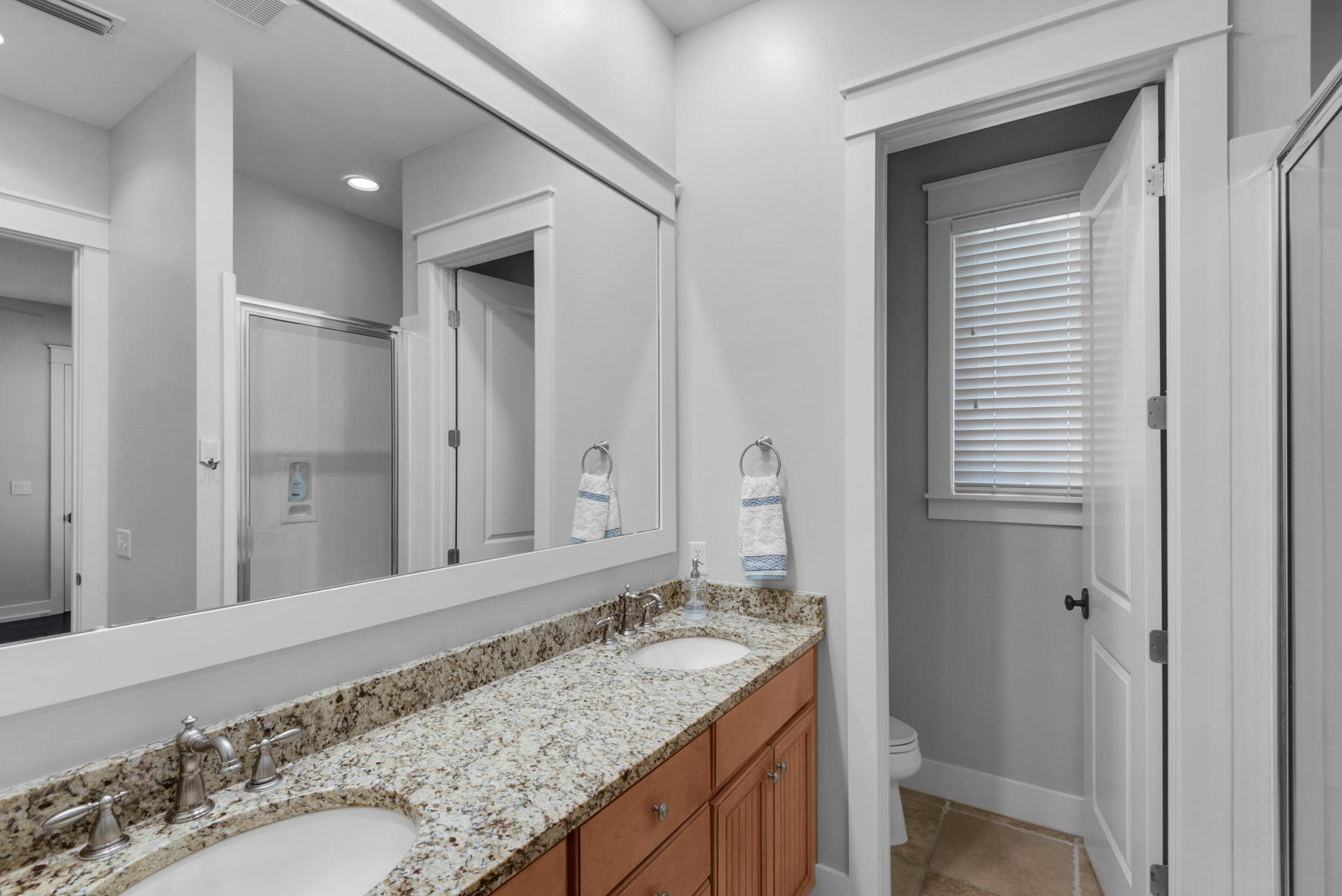 CARSON OAKS - Residential