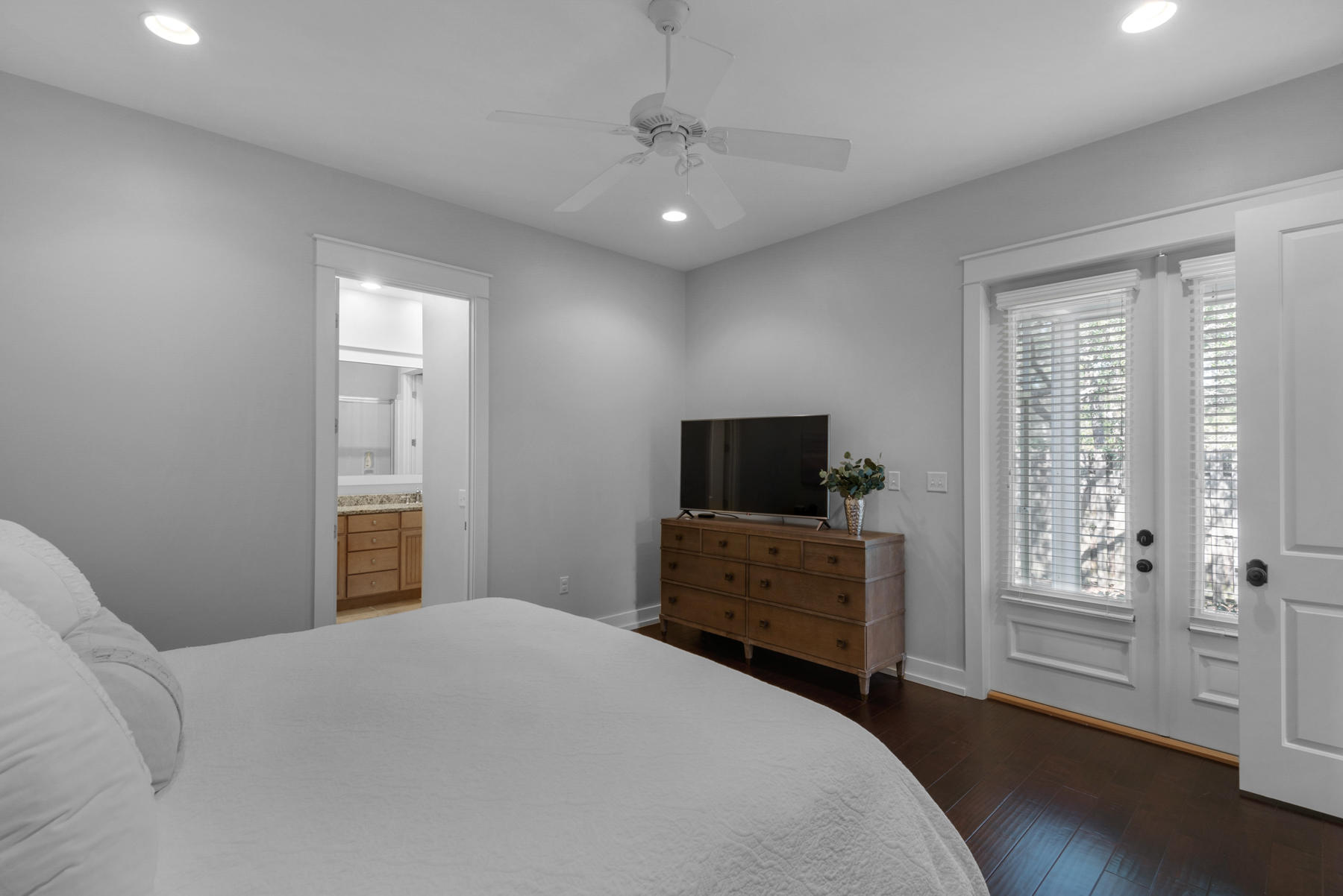 CARSON OAKS - Residential