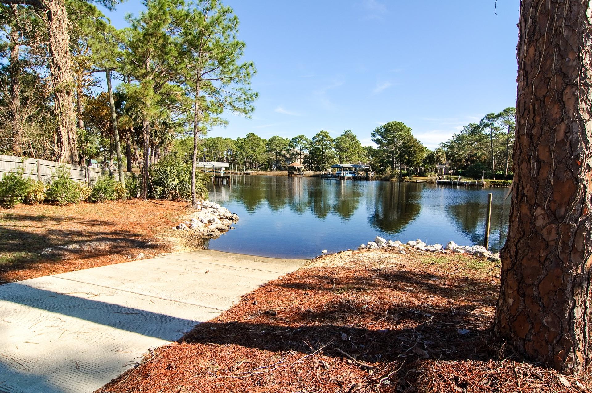 CARSON OAKS - Residential