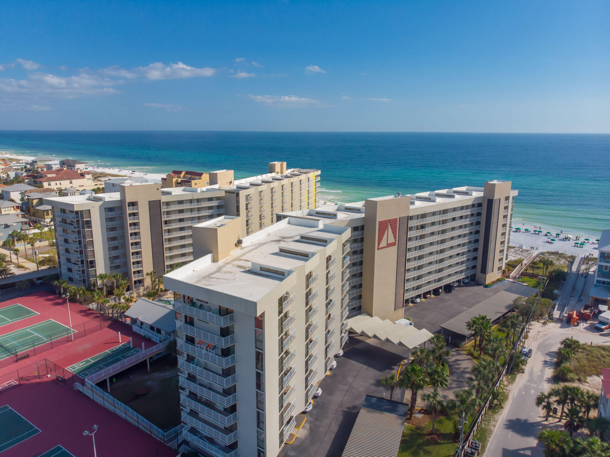 MAINSAIL CONDO PH 4 - Residential