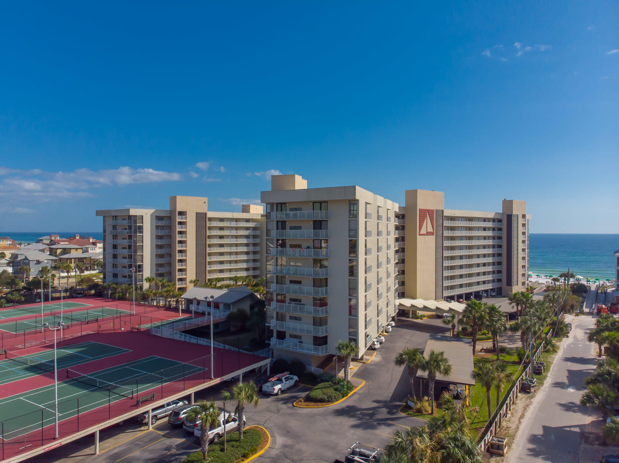 MAINSAIL CONDO PH 4 - Residential