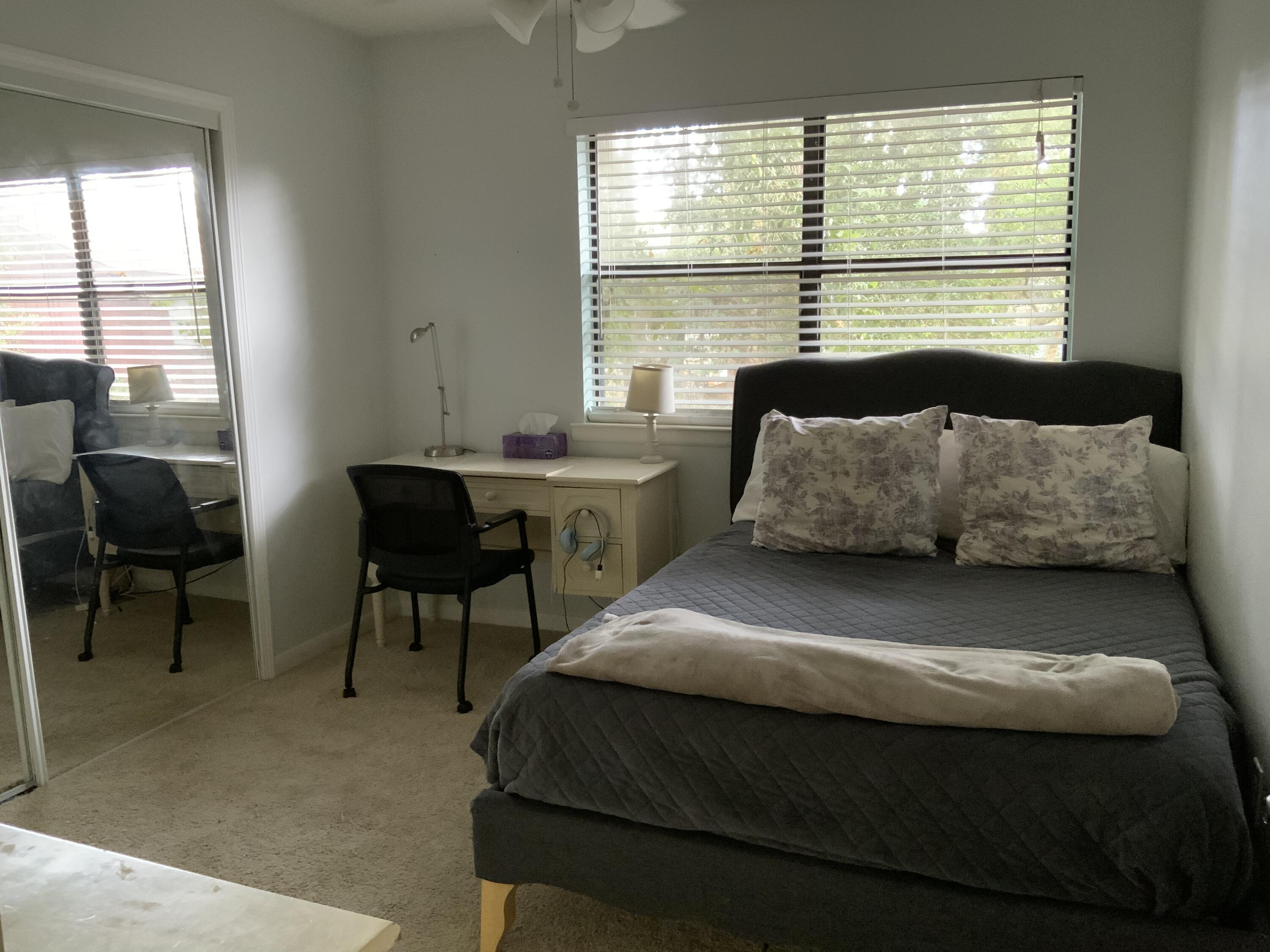 PINE SHADOWS T/H 1ST ADDN - Residential