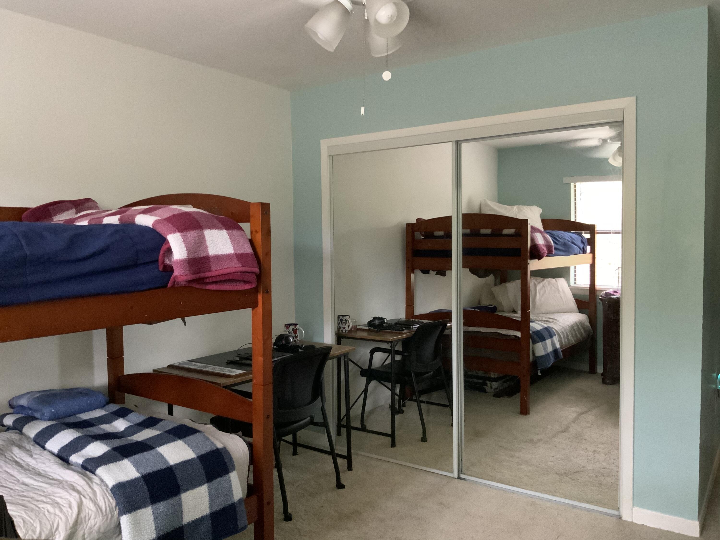 PINE SHADOWS T/H 1ST ADDN - Residential