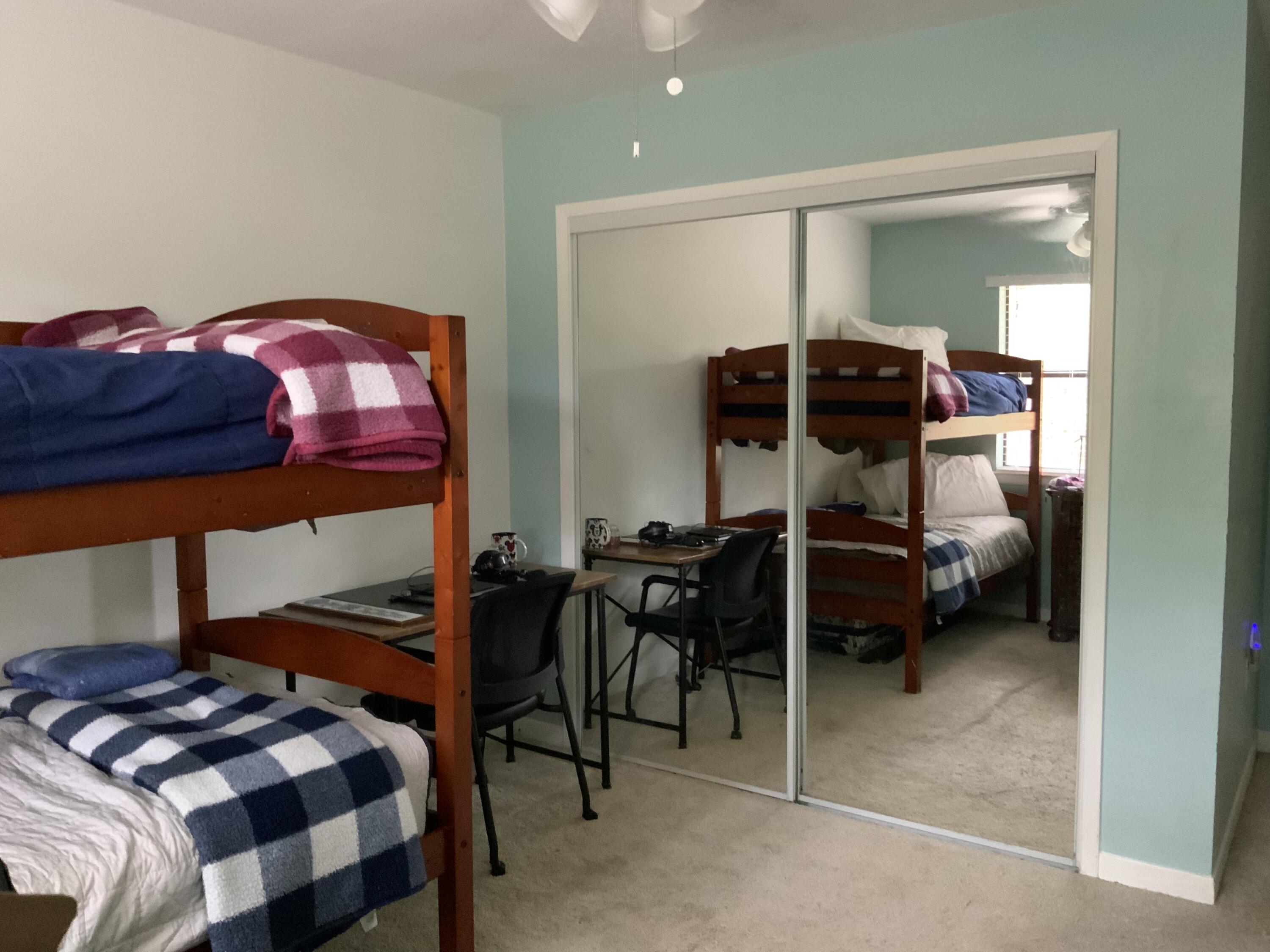 PINE SHADOWS T/H 1ST ADDN - Residential