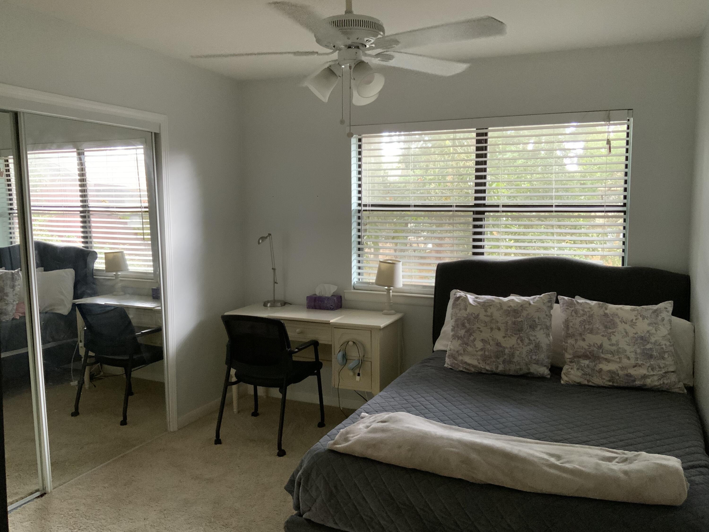 PINE SHADOWS T/H 1ST ADDN - Residential