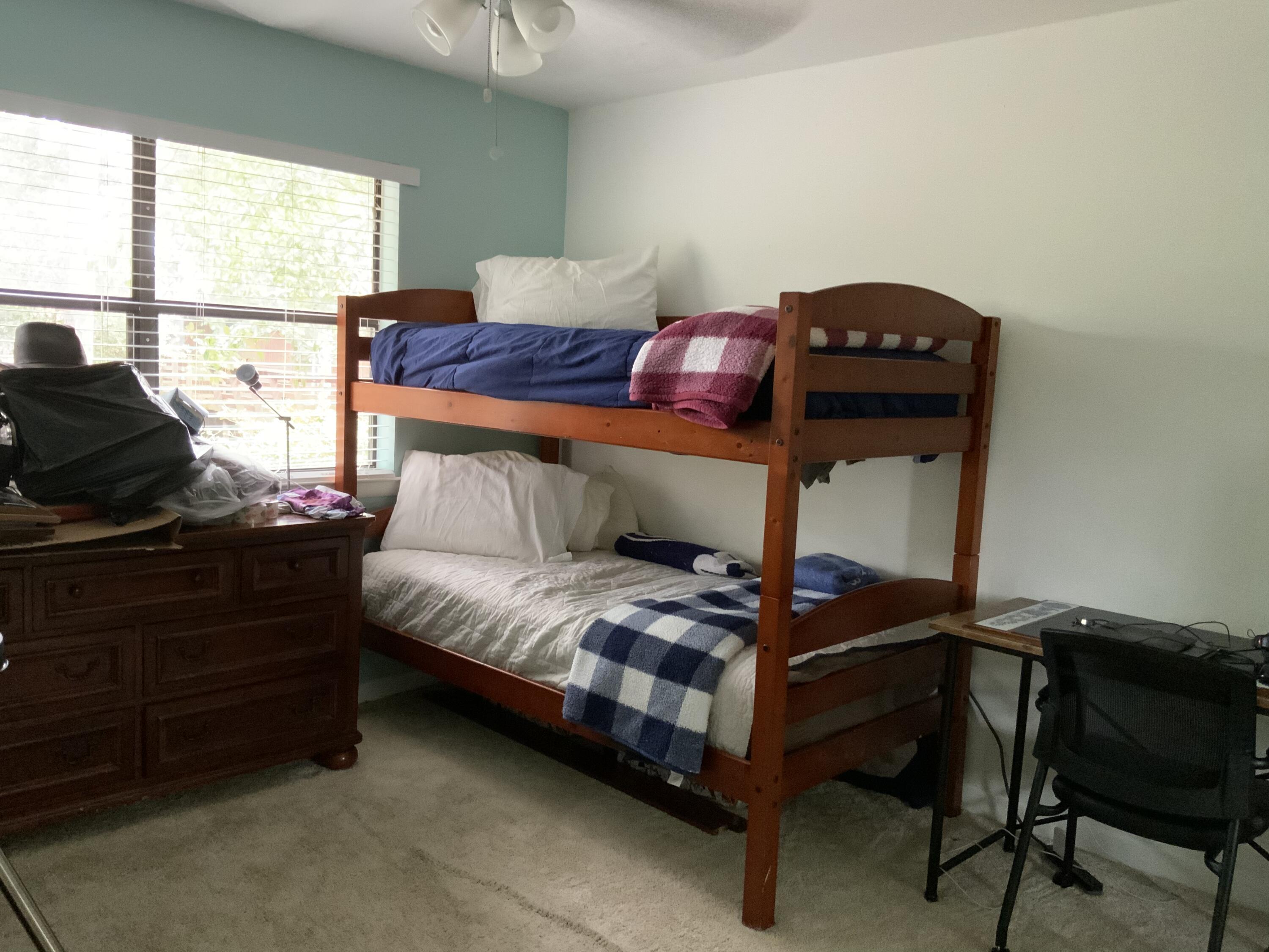 PINE SHADOWS T/H 1ST ADDN - Residential