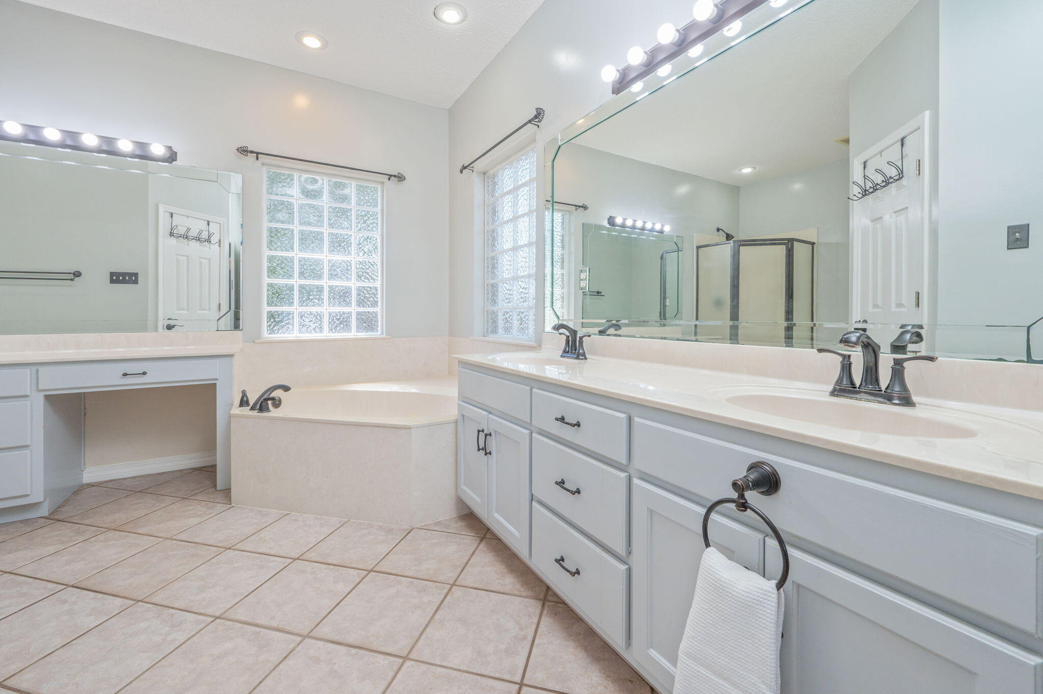 ROYAL OAKS S/D - Residential