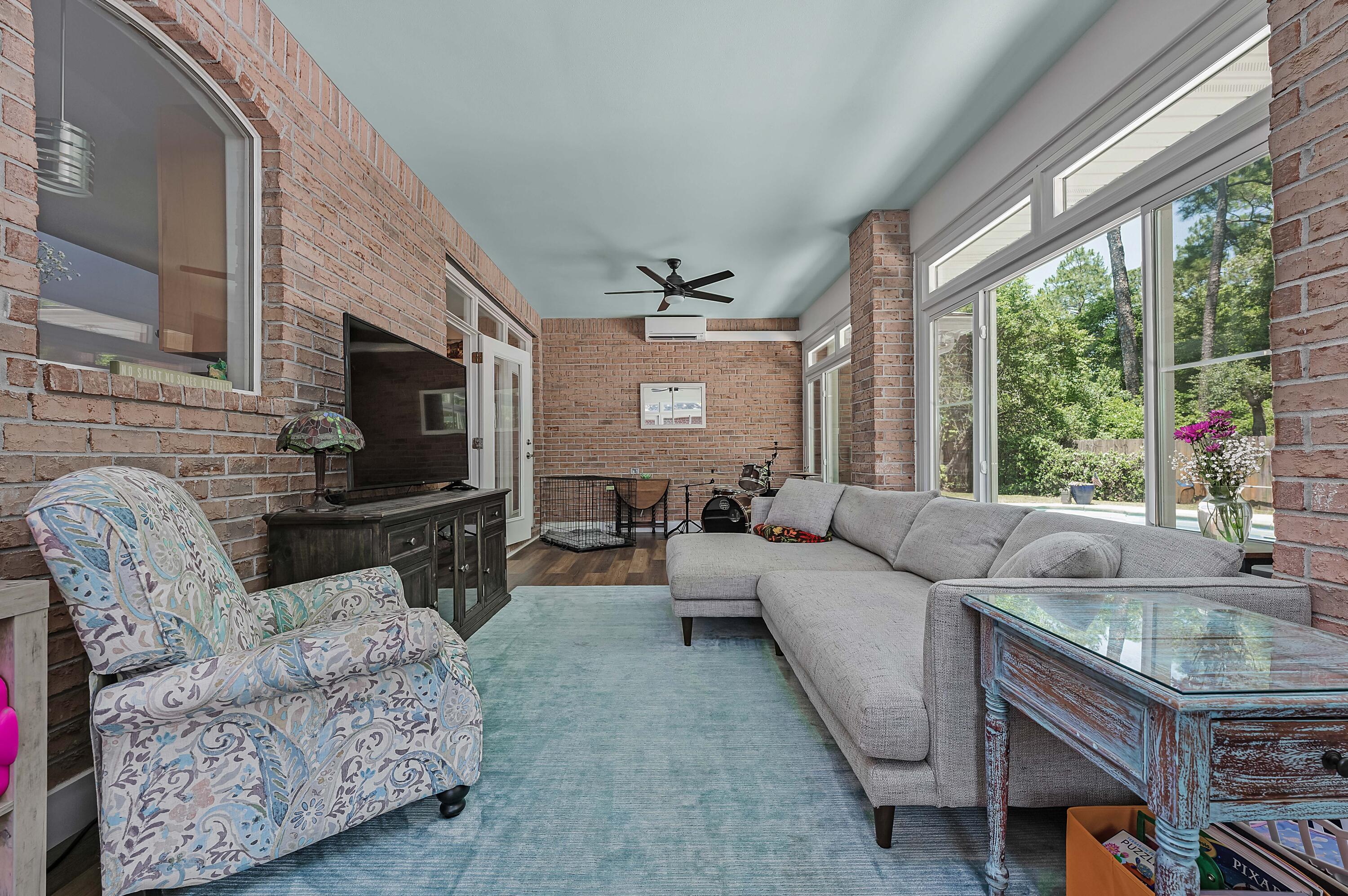 MAGNOLIA HARBOR - Residential