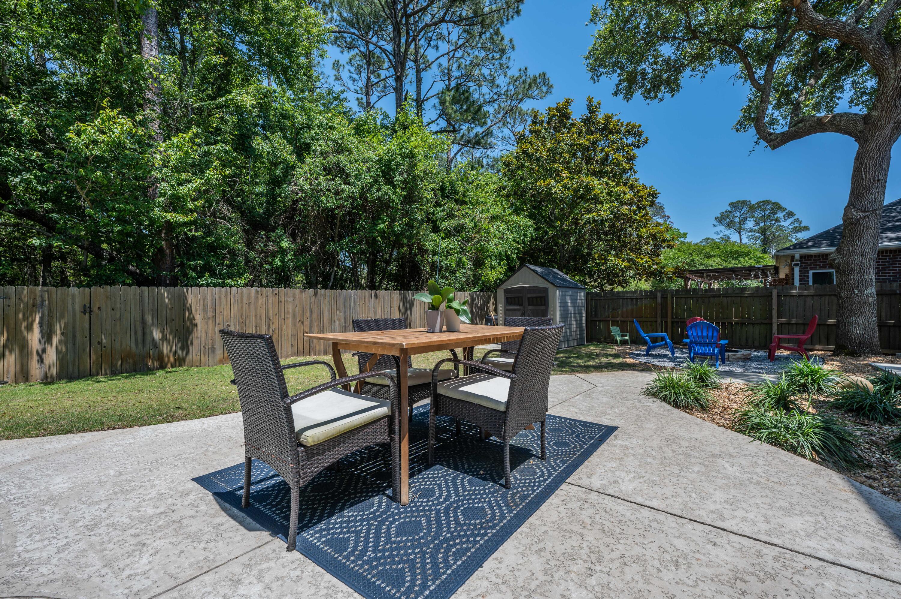 MAGNOLIA HARBOR - Residential