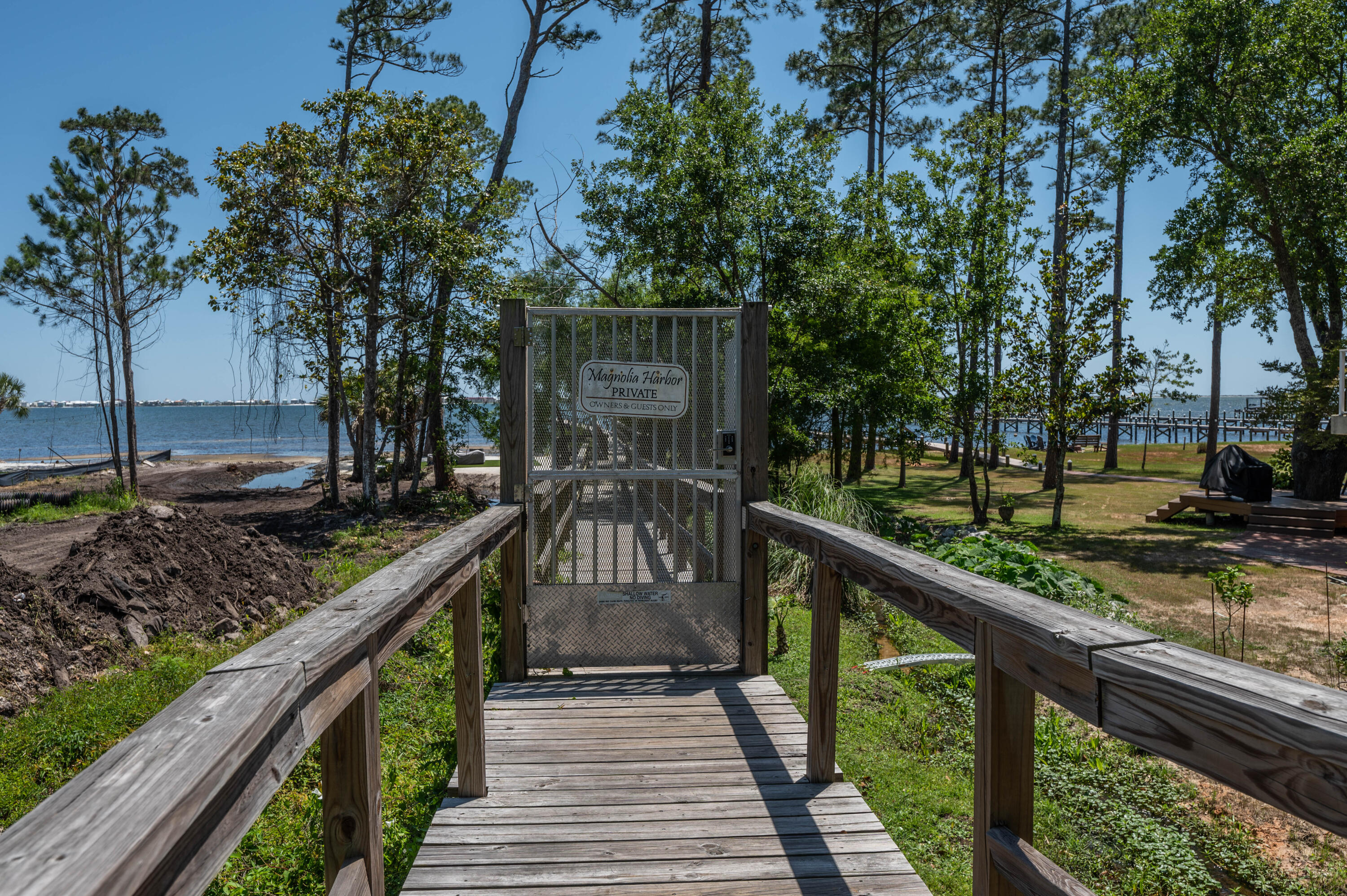MAGNOLIA HARBOR - Residential