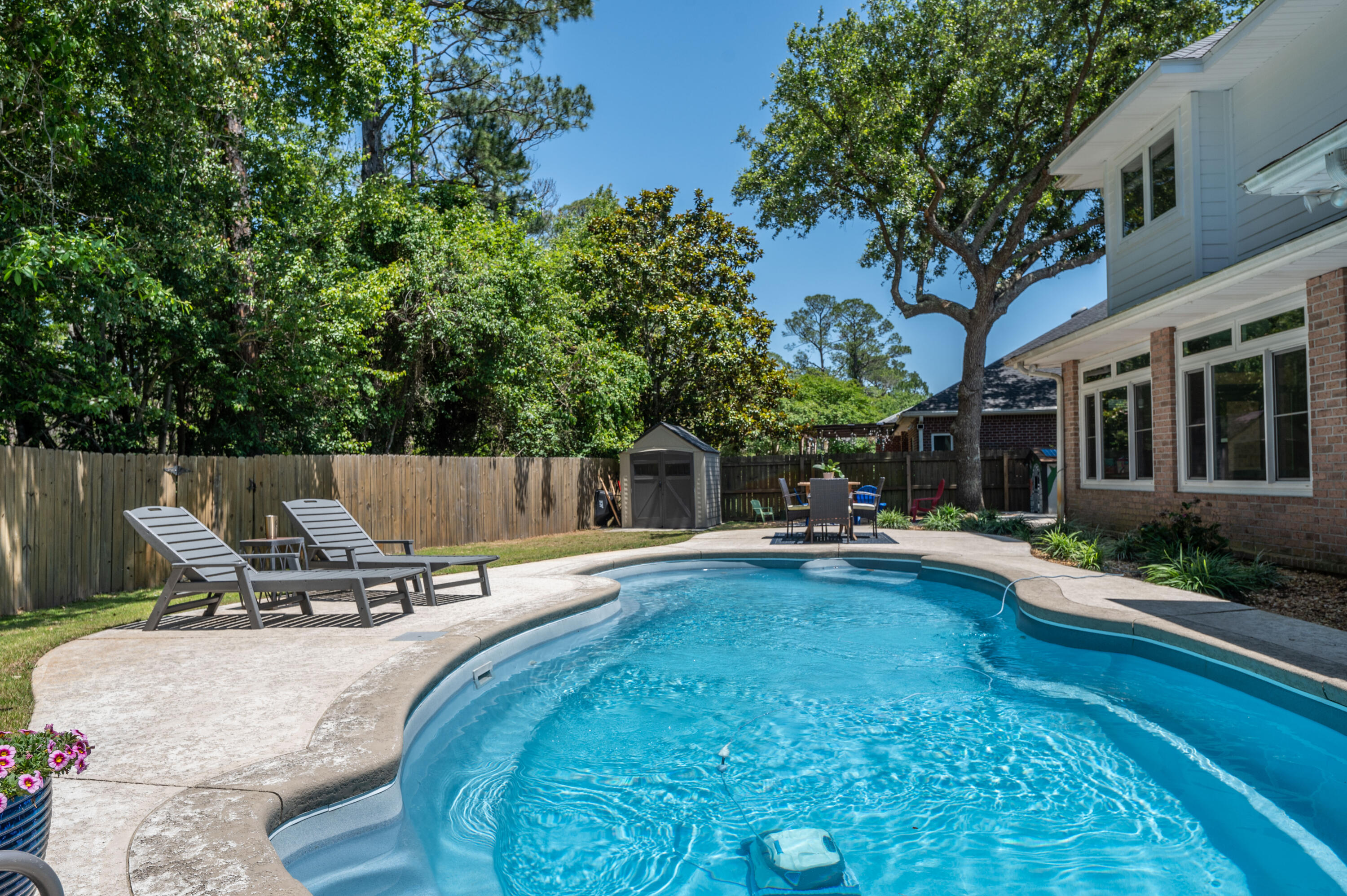 MAGNOLIA HARBOR - Residential