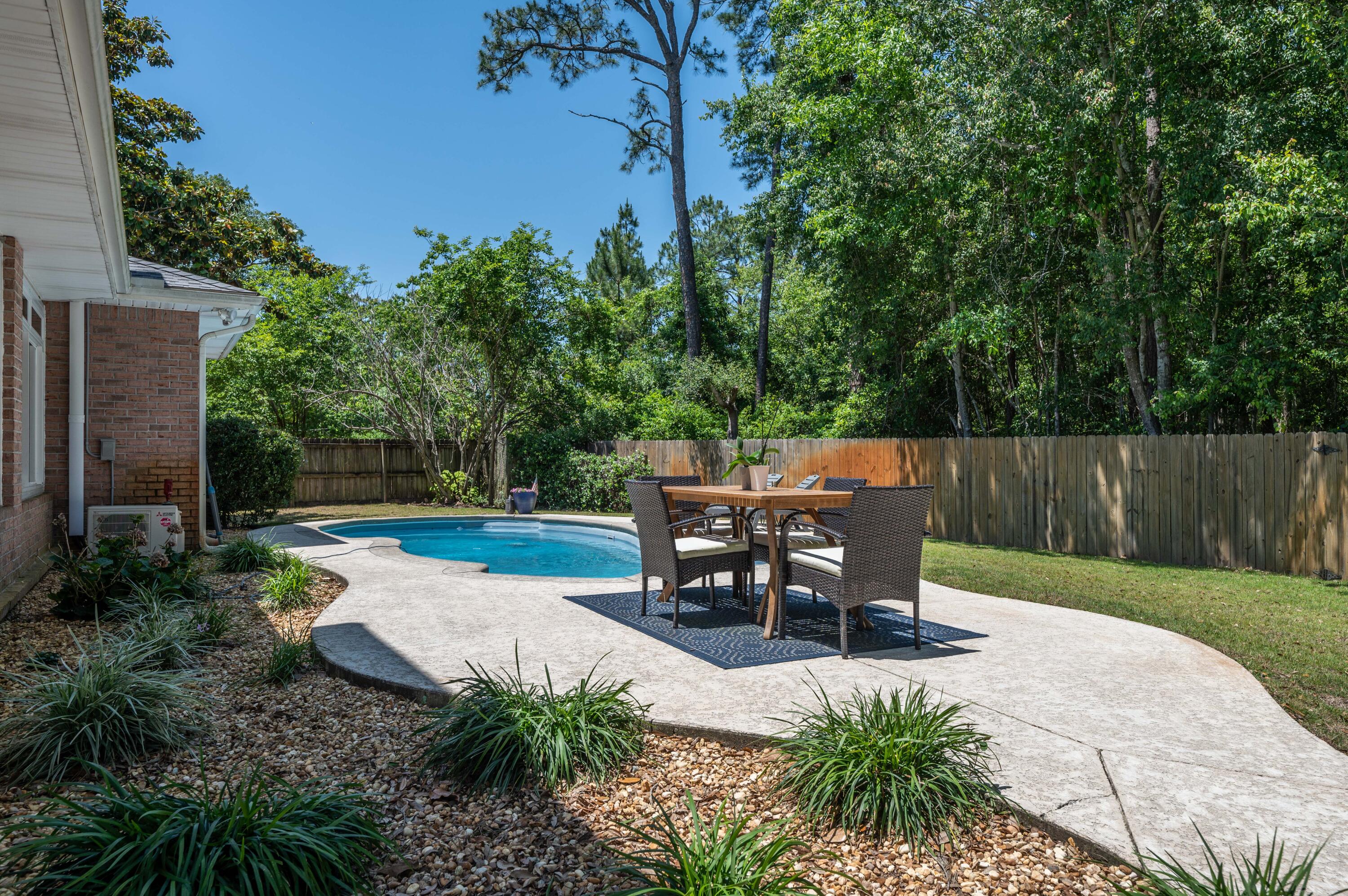 MAGNOLIA HARBOR - Residential