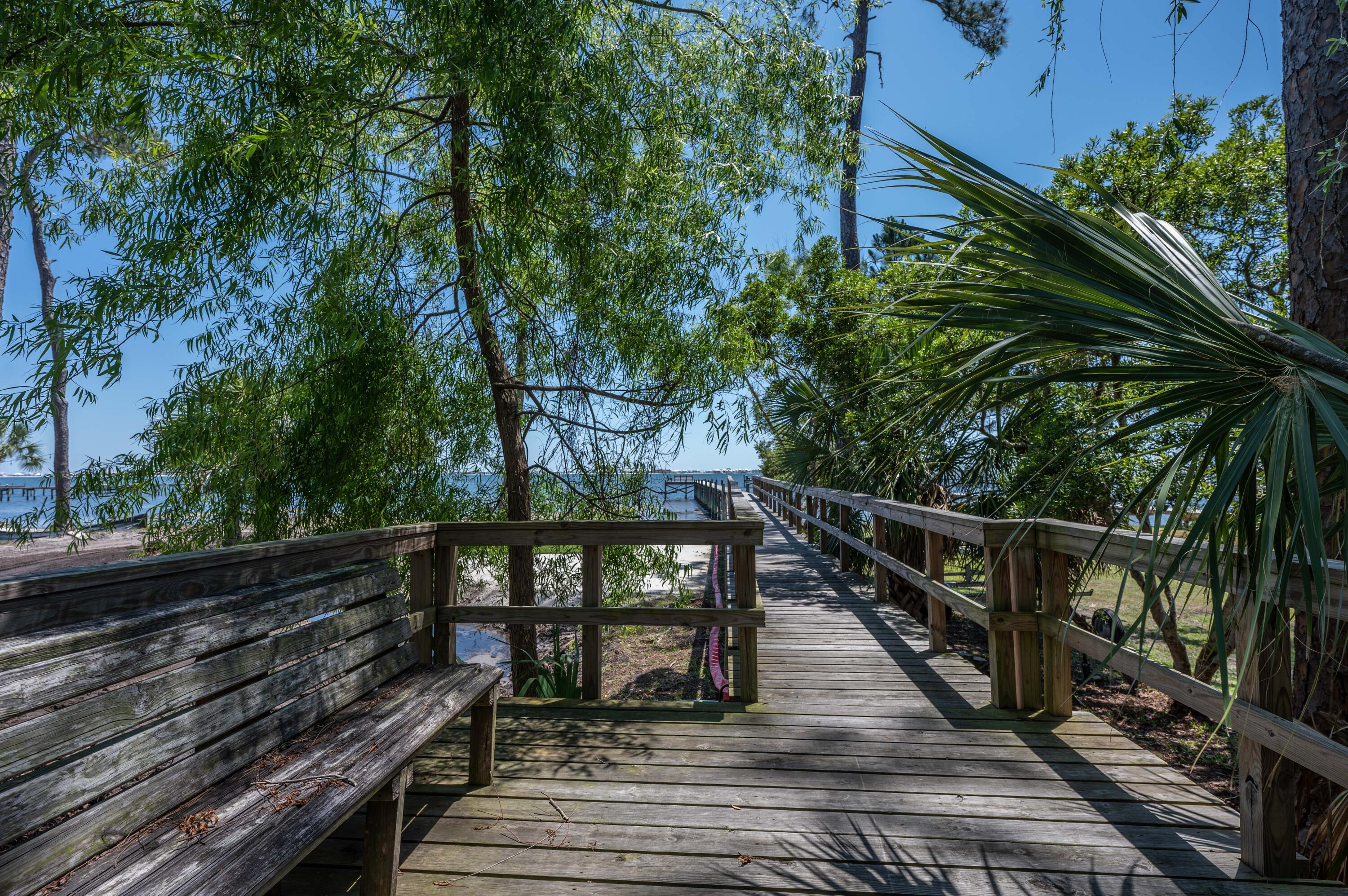 MAGNOLIA HARBOR - Residential