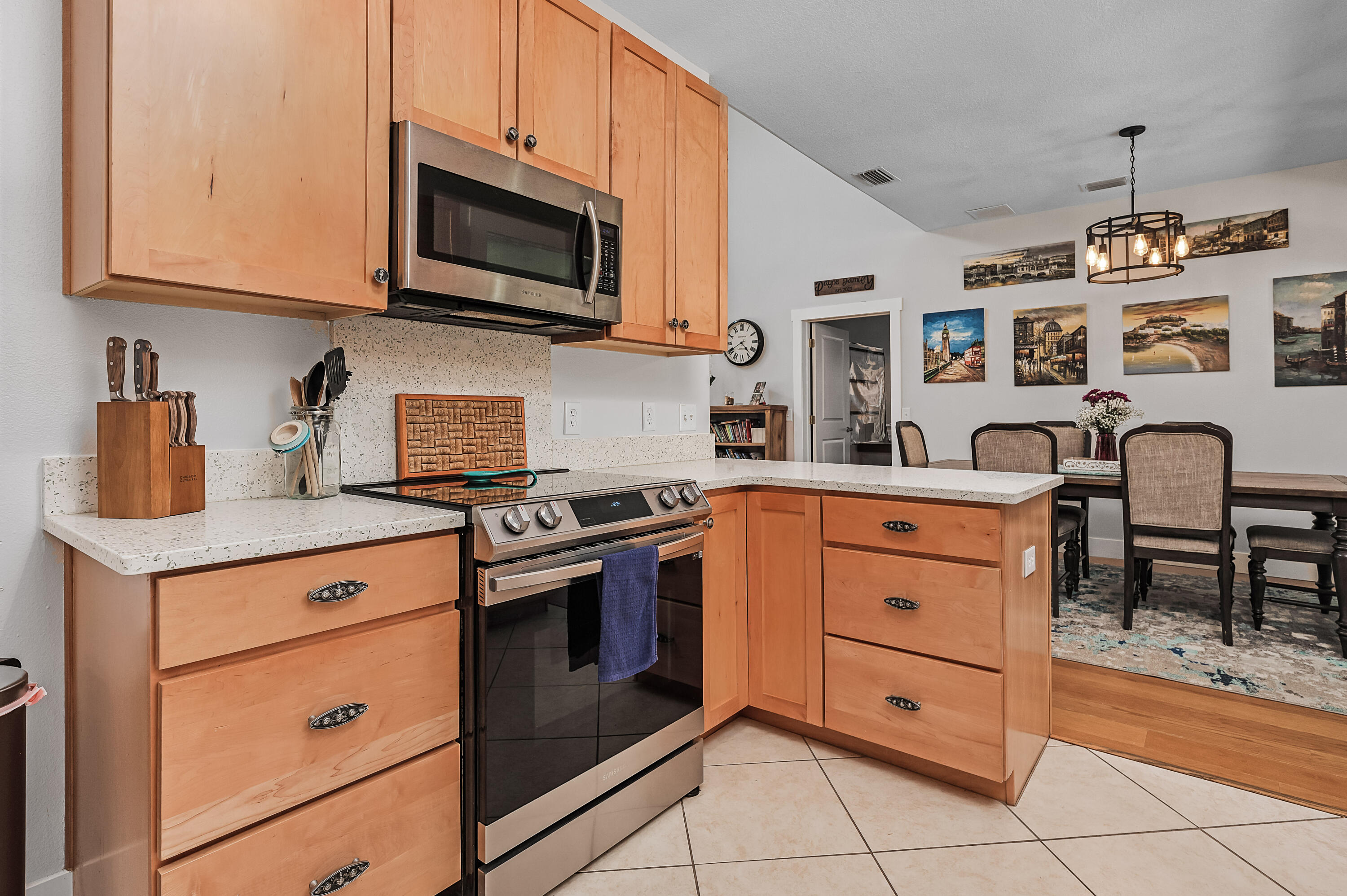 MAGNOLIA HARBOR - Residential