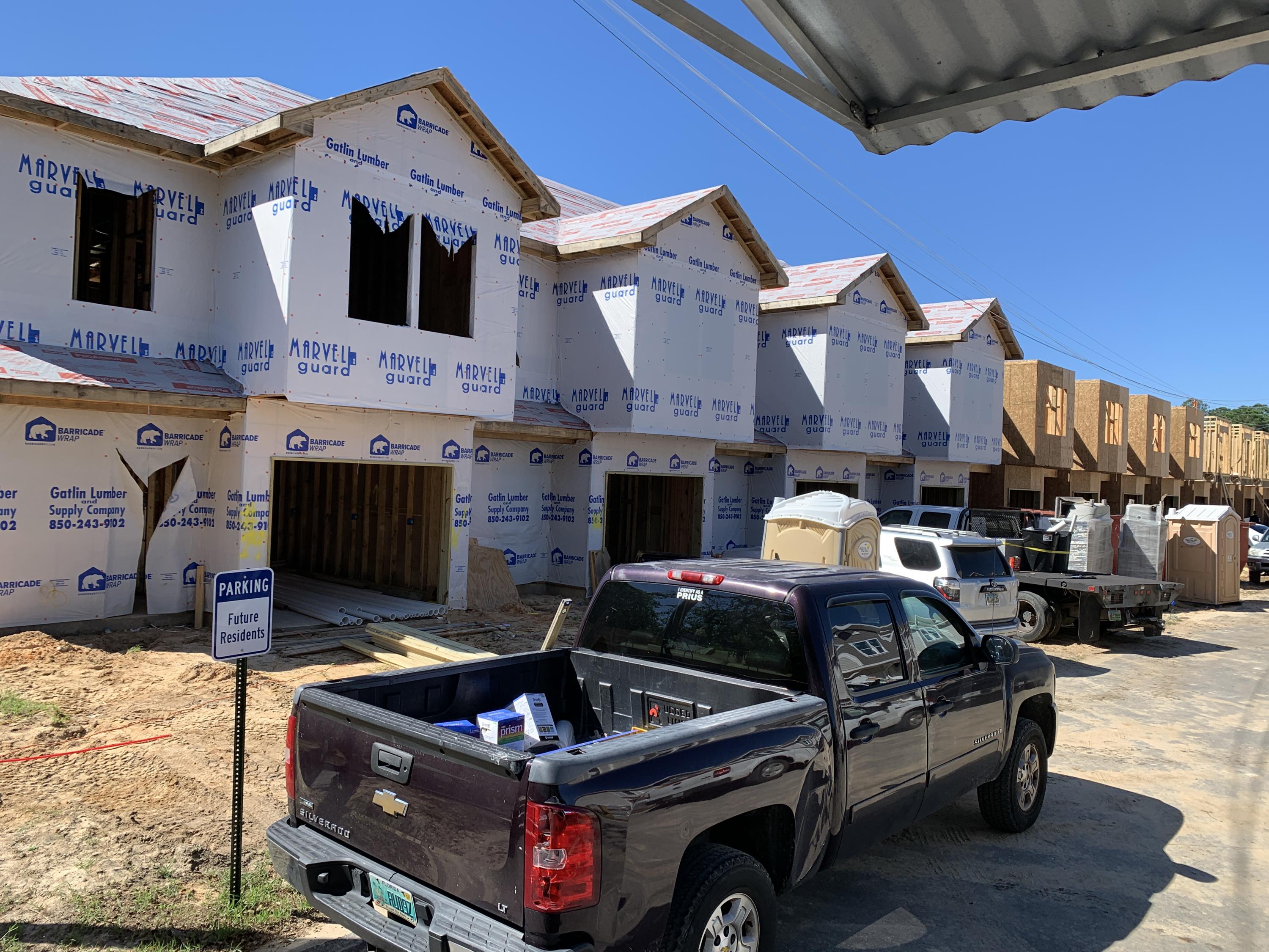 STABLE LANES - Residential