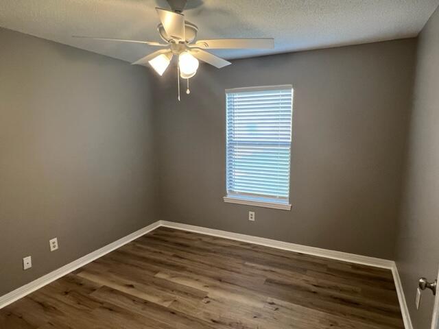 VALPARAISO PINECREST 6 - Residential Lease