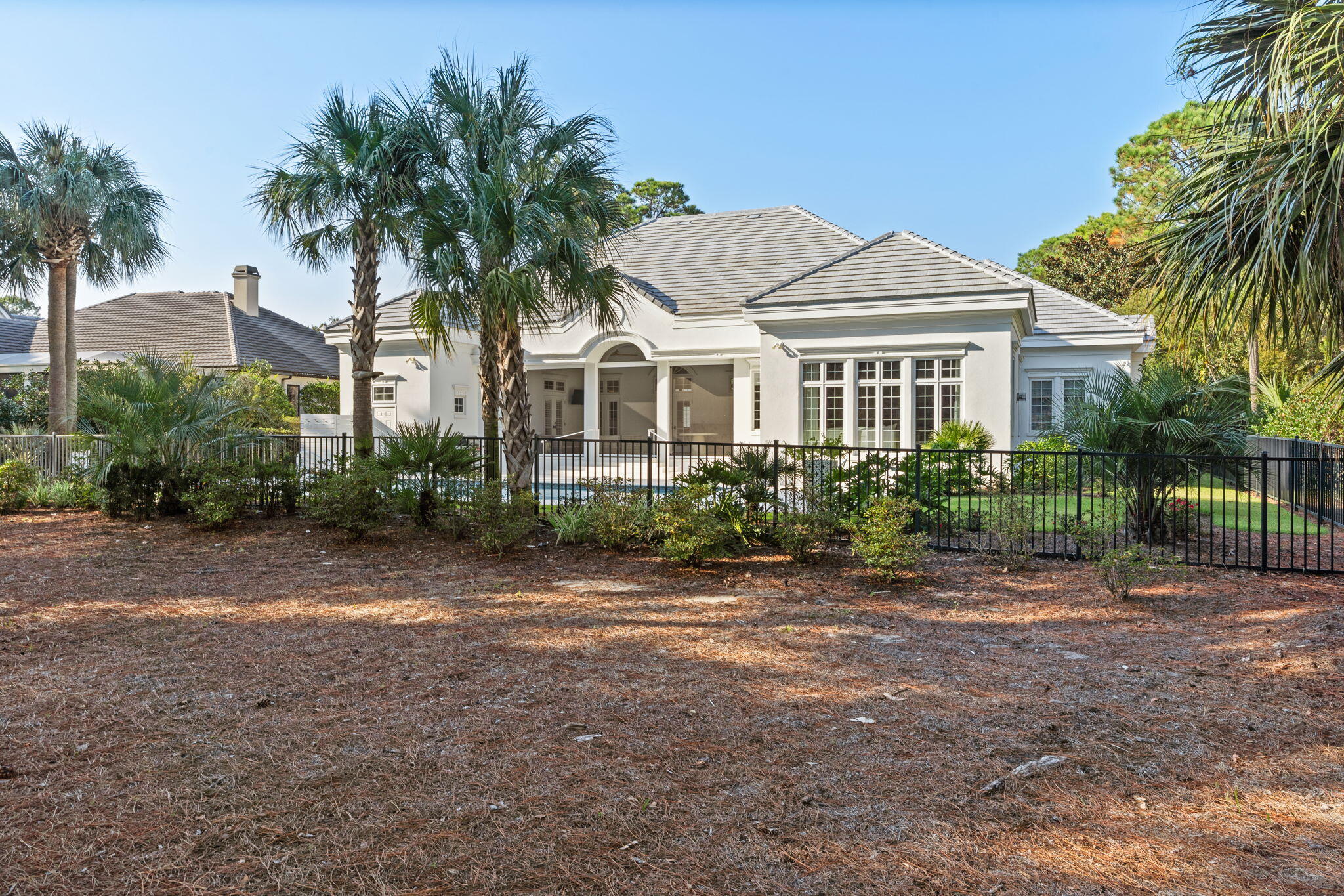 BURNT PINE - Residential