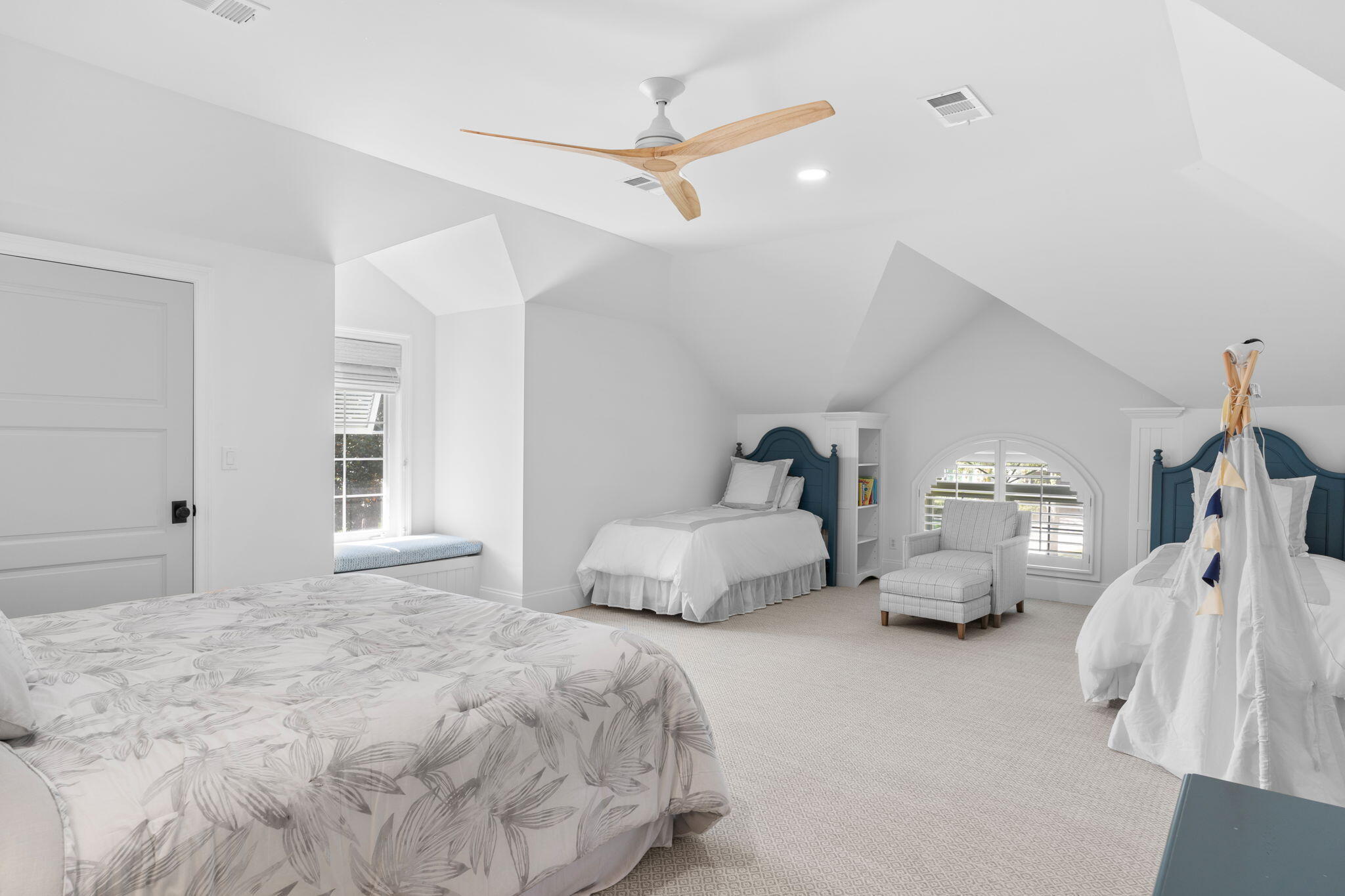 BURNT PINE - Residential