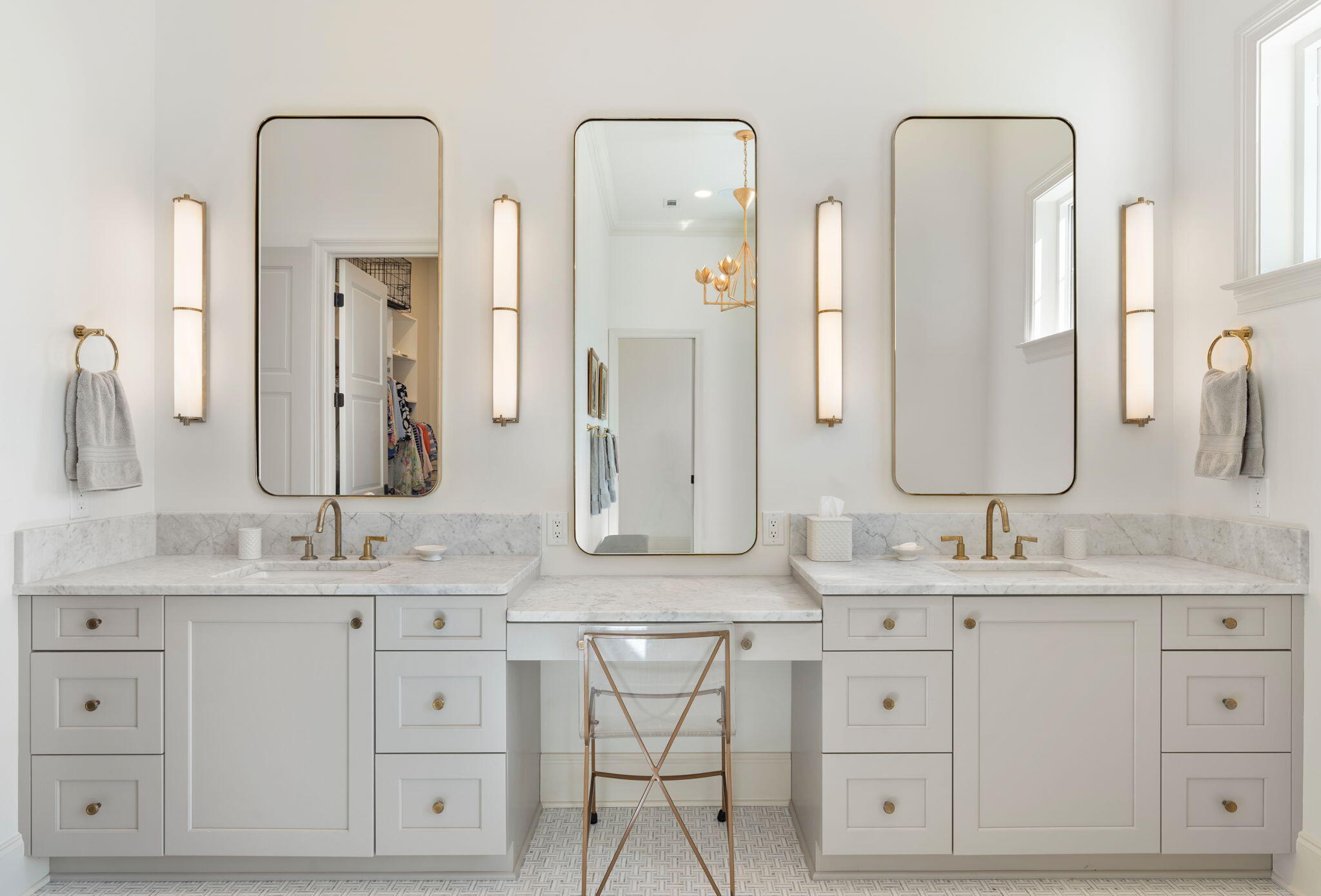 BURNT PINE - Residential