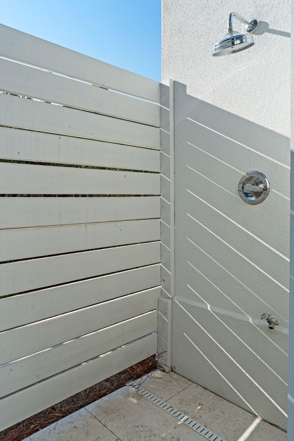 BURNT PINE - Residential