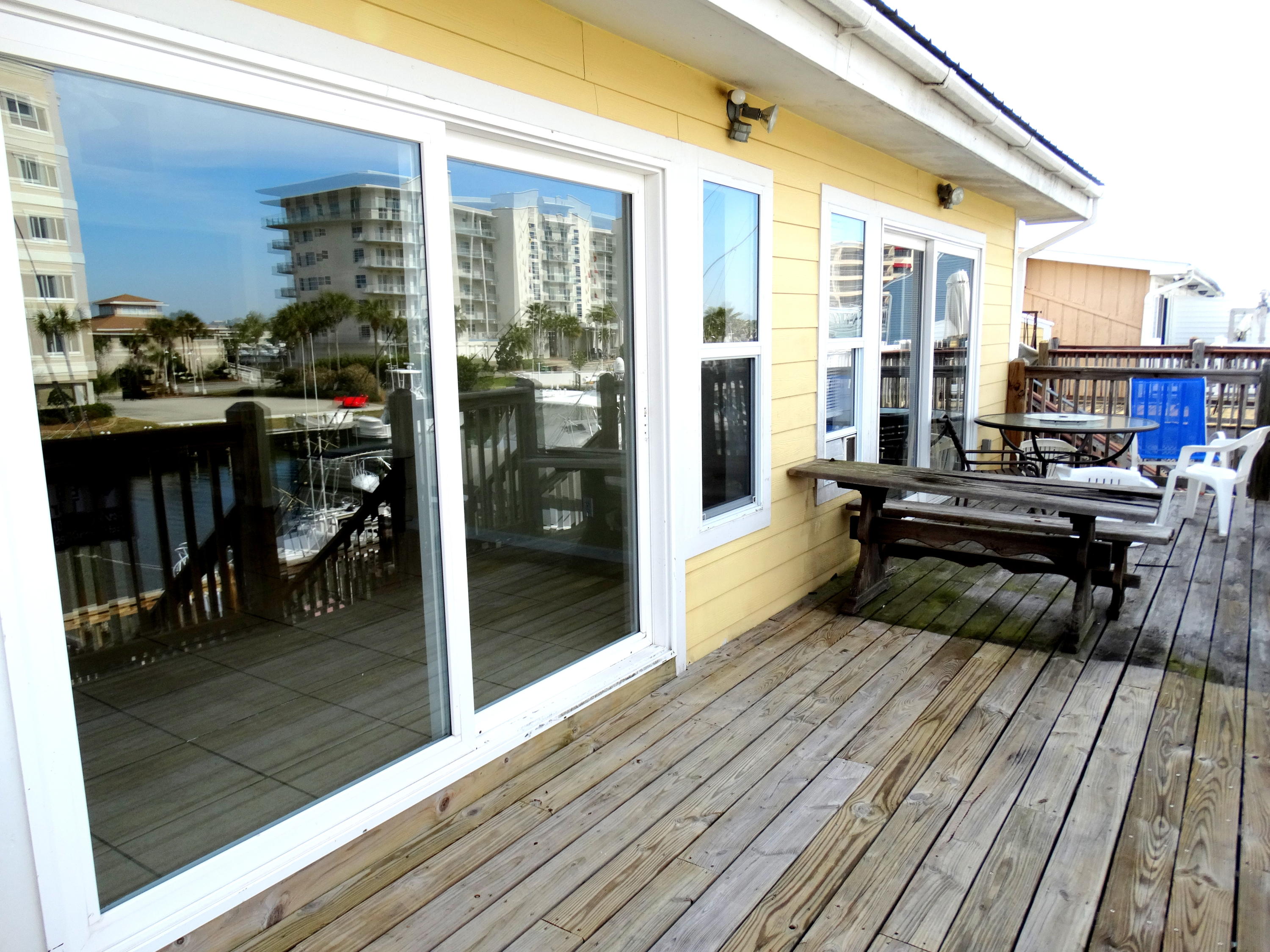 HOLIDAY ISLE - Residential