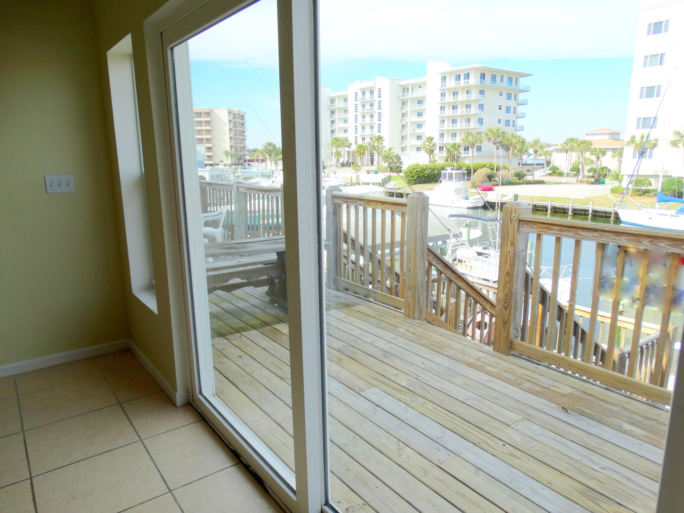 HOLIDAY ISLE - Residential