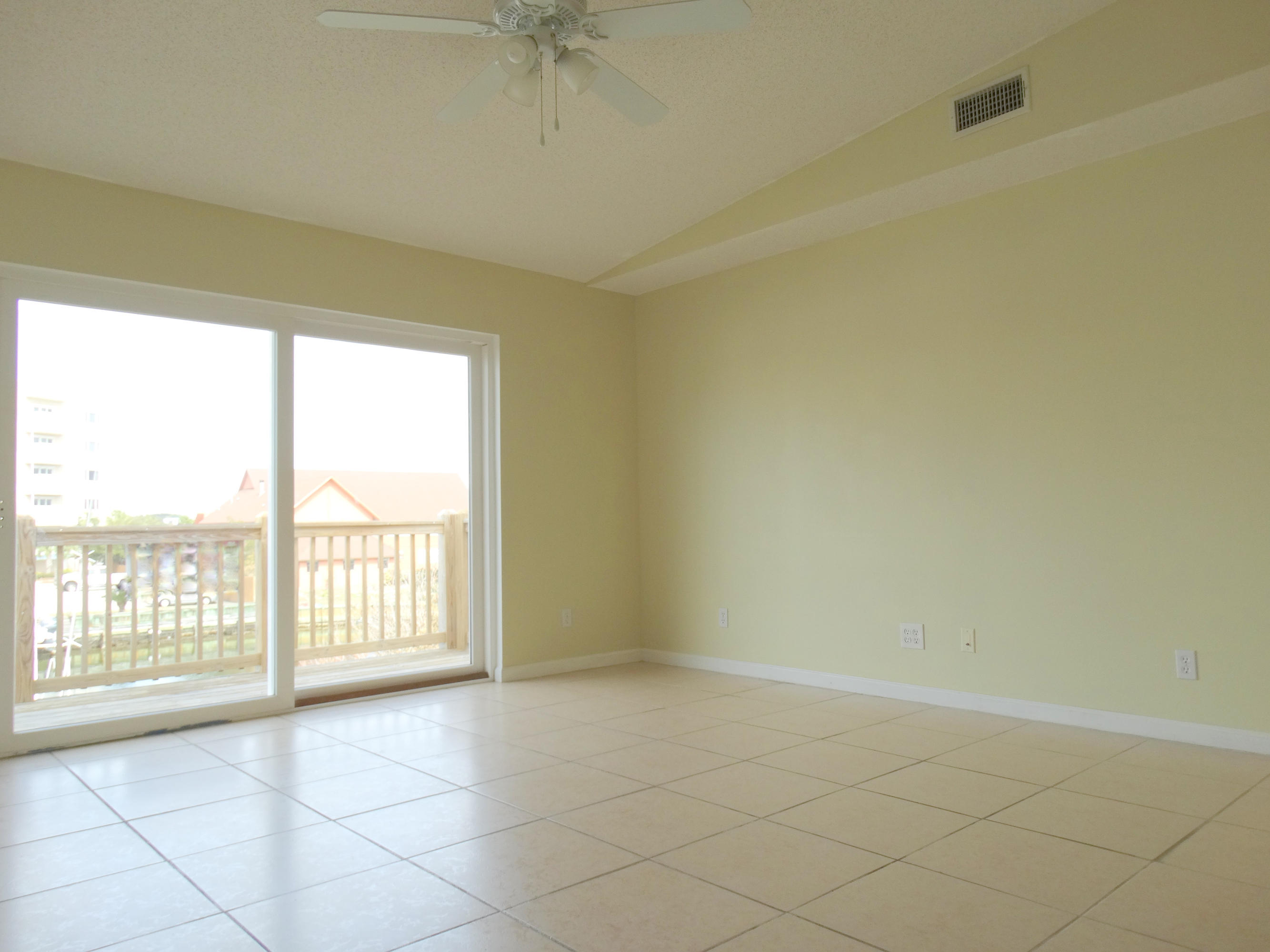 HOLIDAY ISLE - Residential