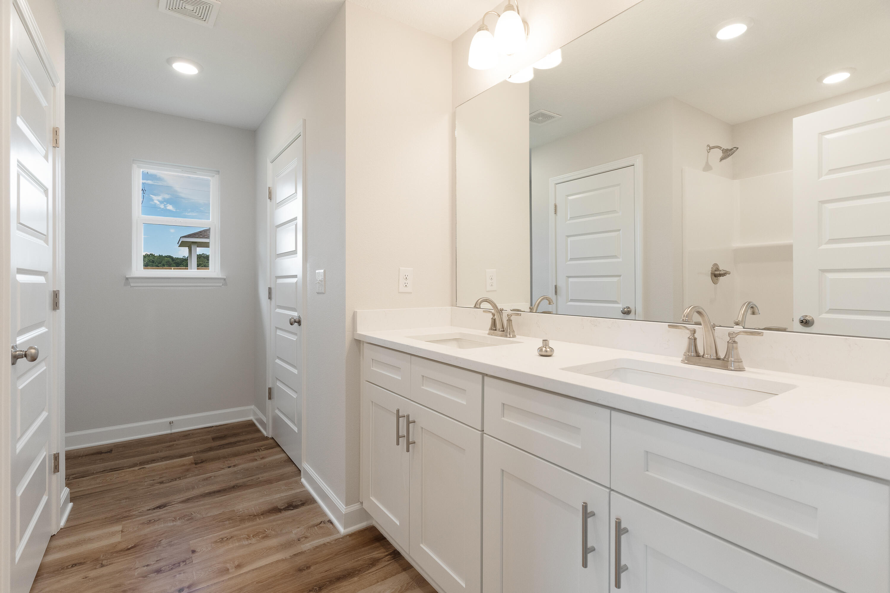 SOUTHERN DAY CHATEAU - Residential