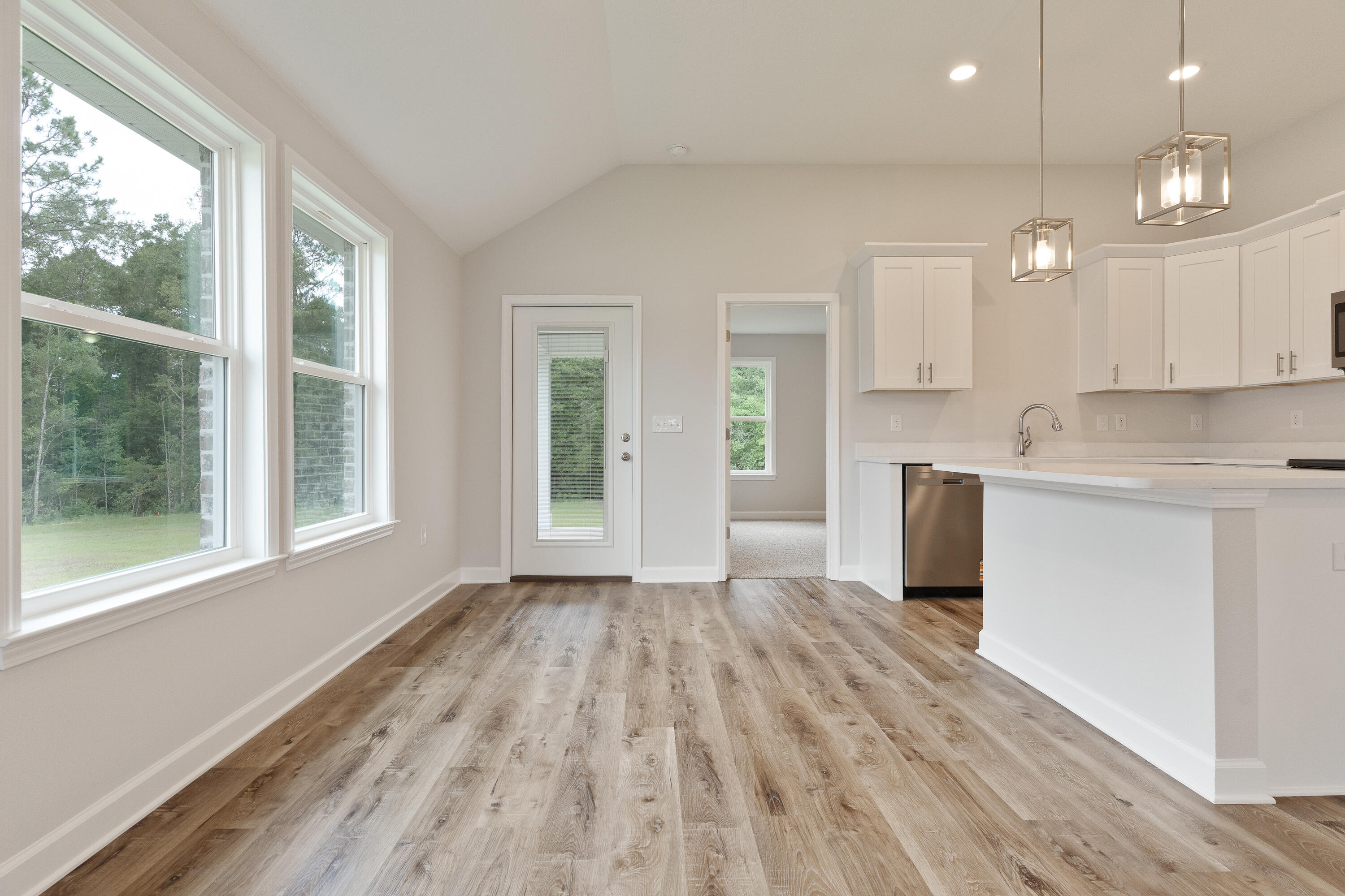 SOUTHERN DAY CHATEAU - Residential