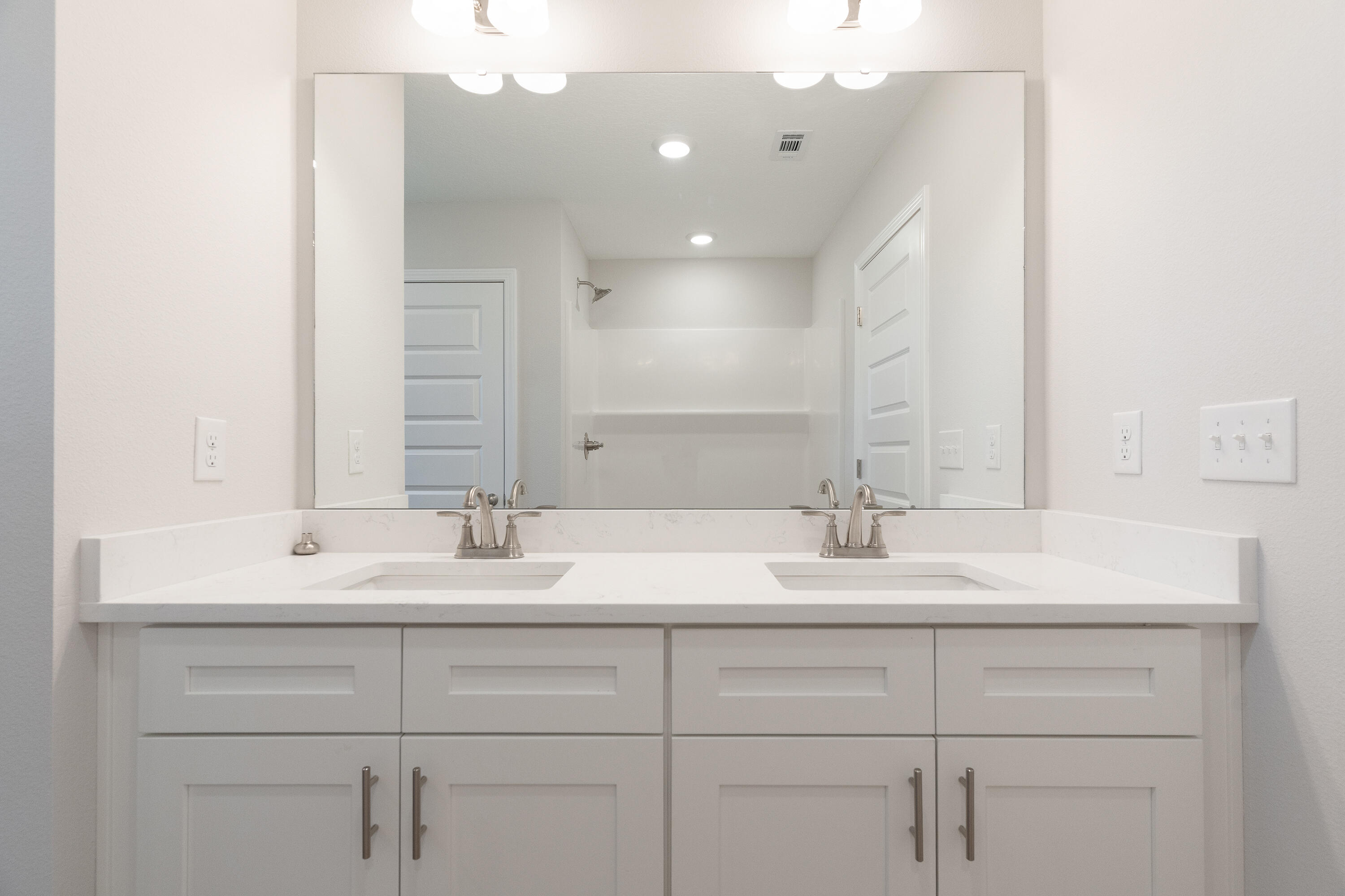 SOUTHERN DAY CHATEAU - Residential