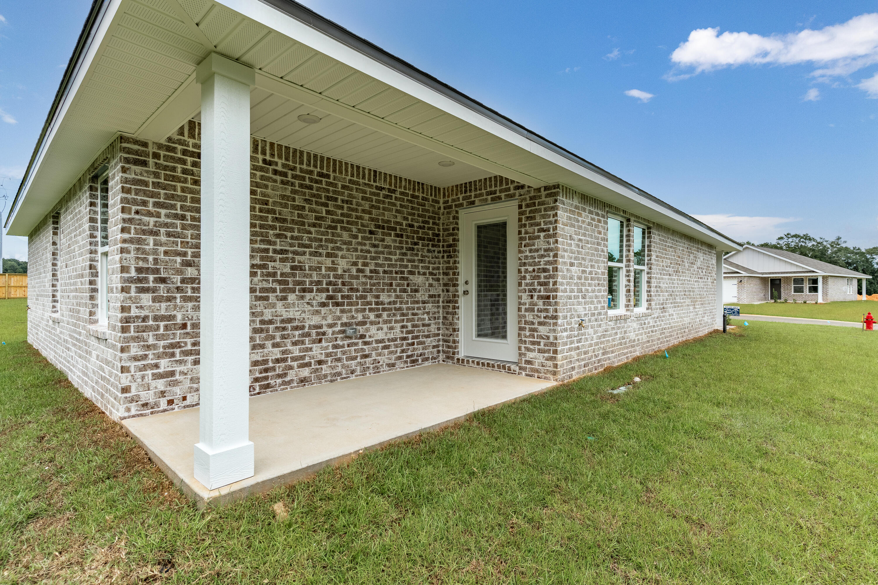 SOUTHERN DAY CHATEAU - Residential