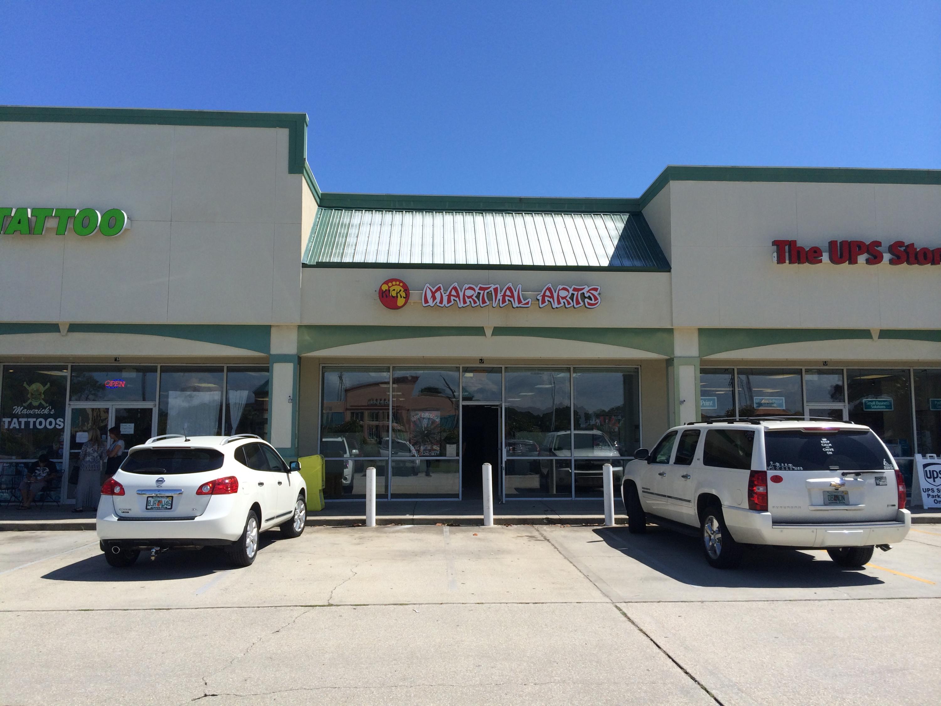 Retail space at Rufus Ray Plaza on Emerald Coast Pkwy just west of Silver Sands Outlet Mall, great visibility, high traffic count, adjacent unit will be available August 1 and could combine into 5200 SF