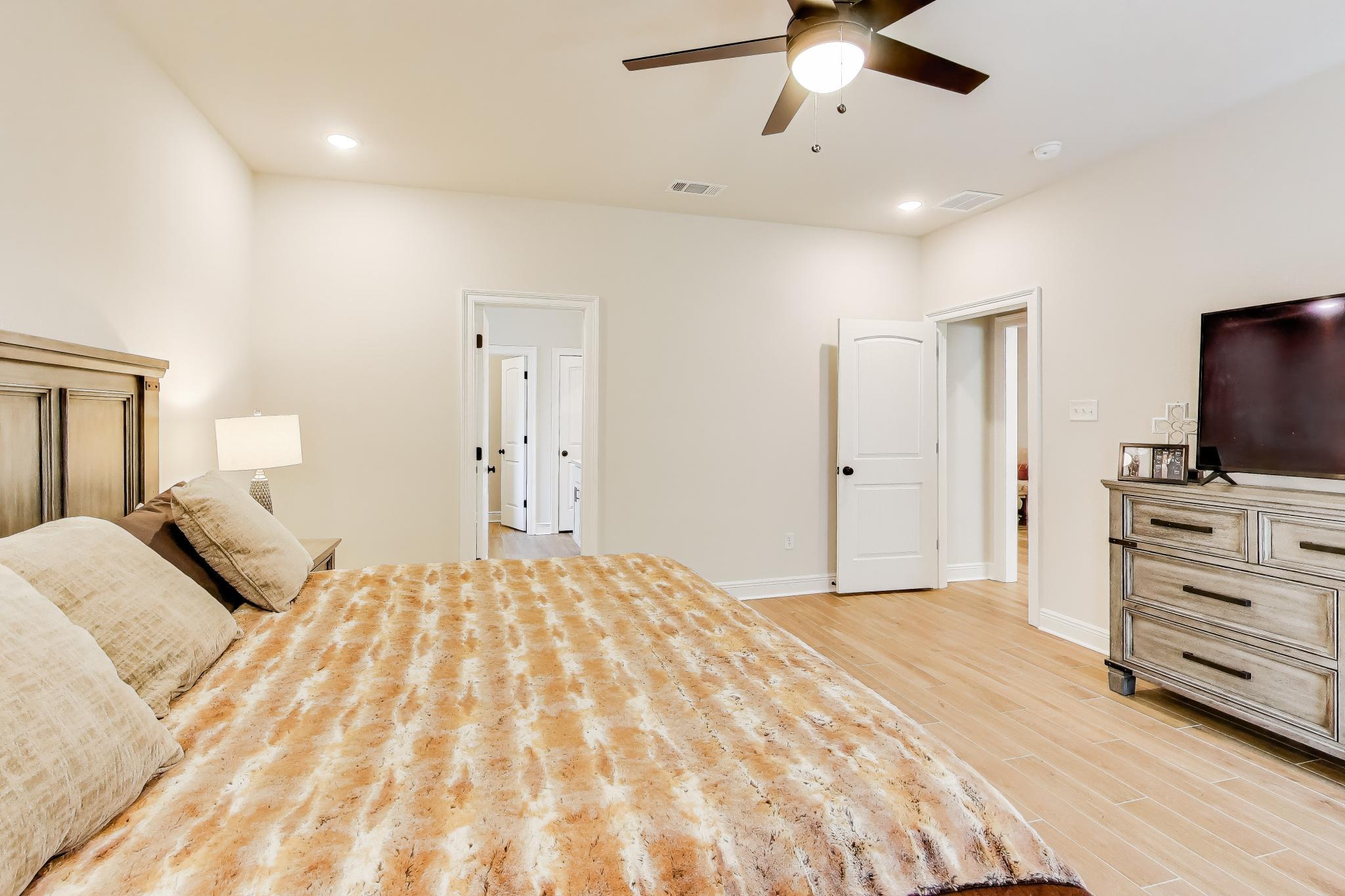 HAMMOCK BAY - BIRD SONG - Residential