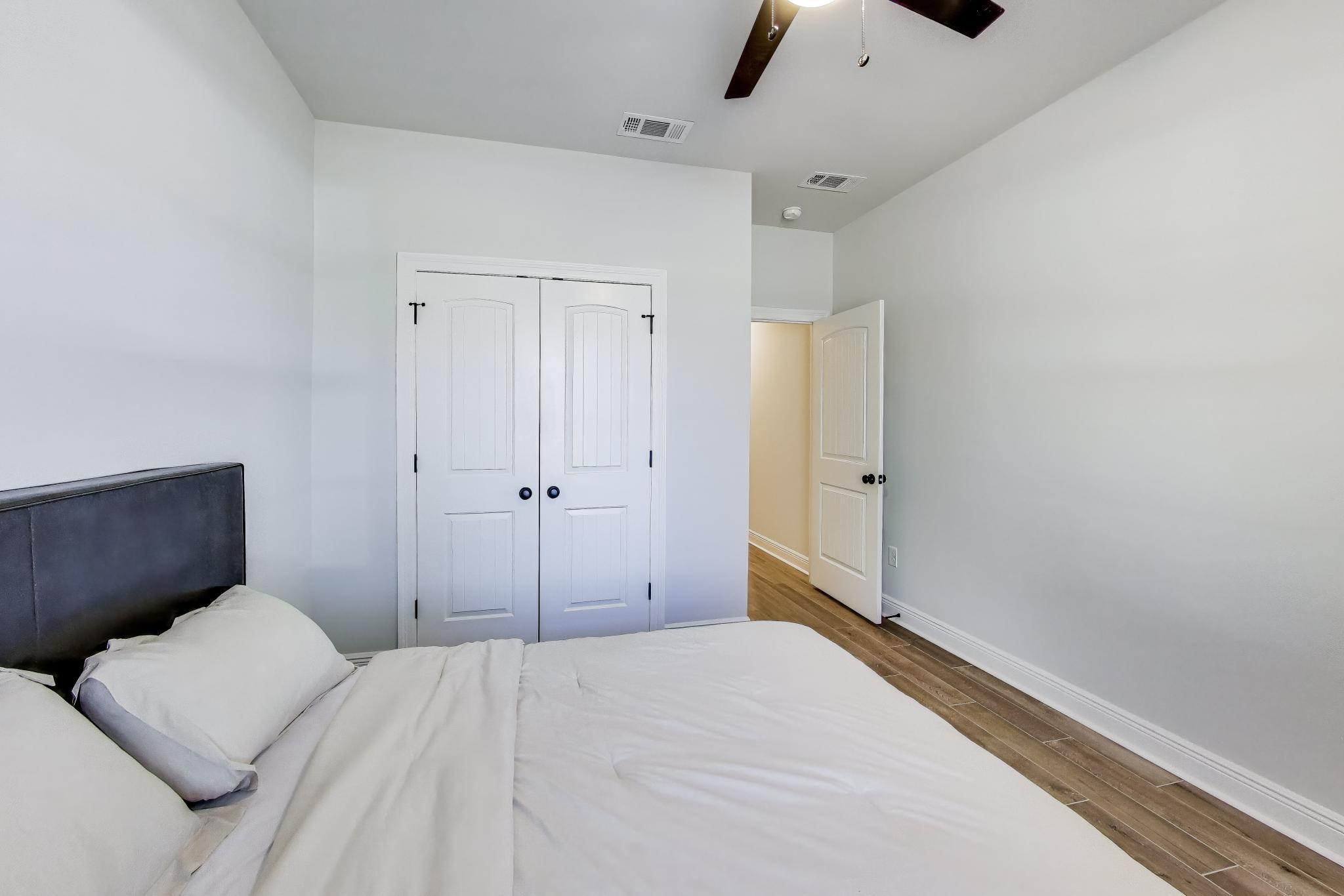 HAMMOCK BAY - BIRD SONG - Residential