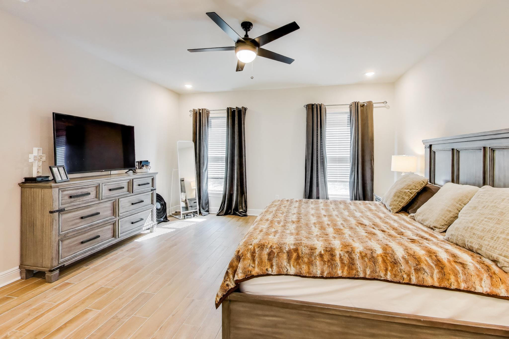 HAMMOCK BAY - BIRD SONG - Residential