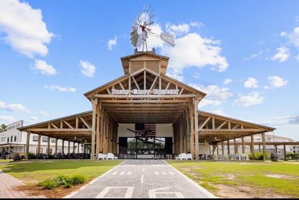 HAMMOCK BAY - BIRD SONG - Residential