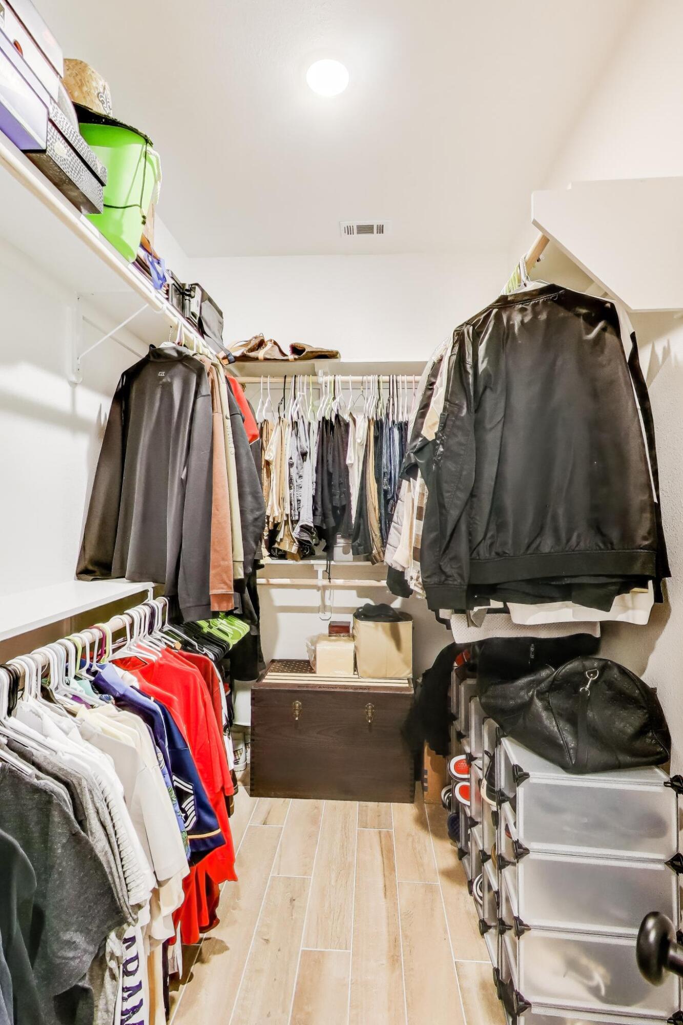 HAMMOCK BAY - BIRD SONG - Residential