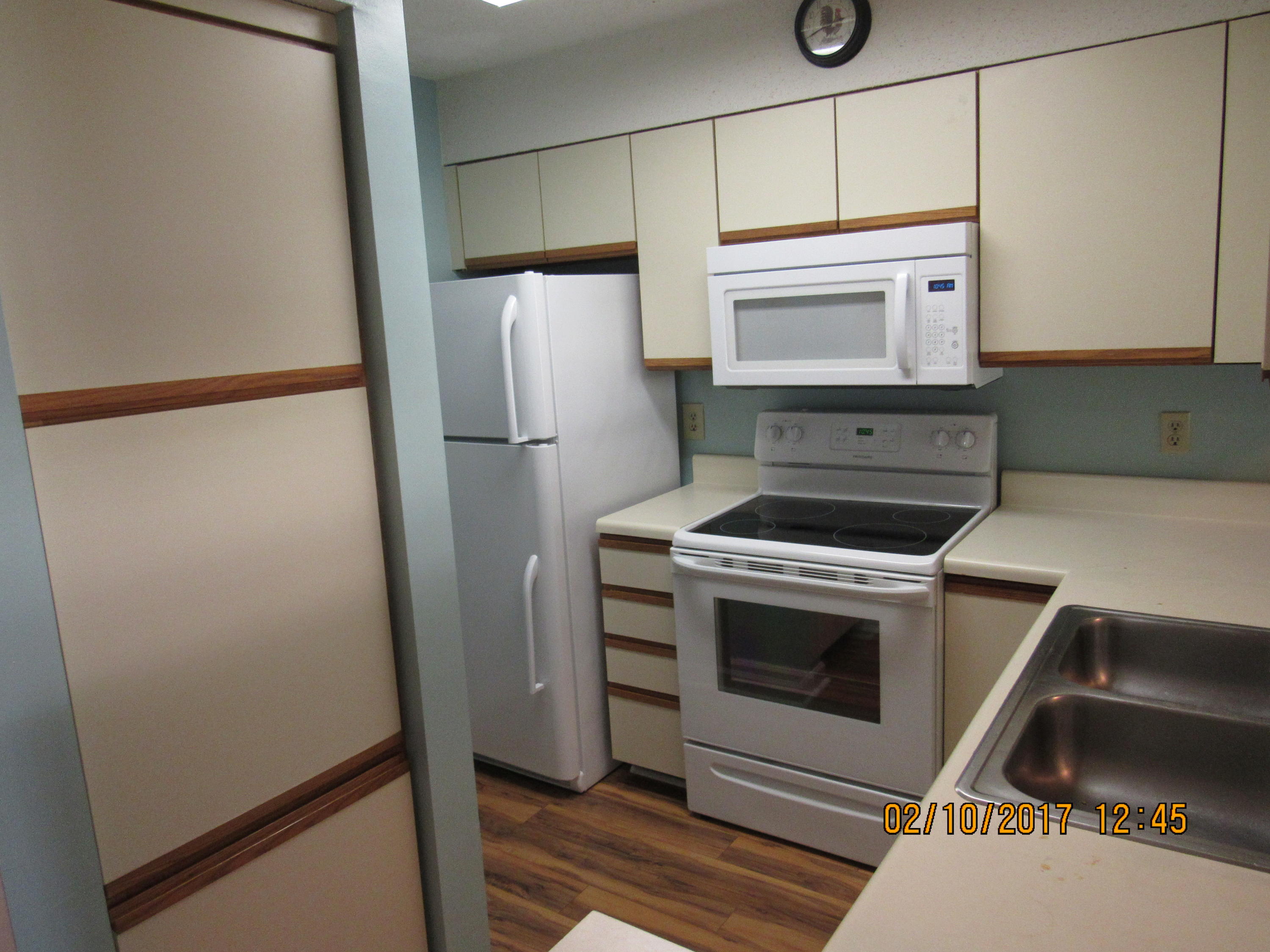 LAKESIDE CONDO AT BLUEWATER BAY - Residential Lease