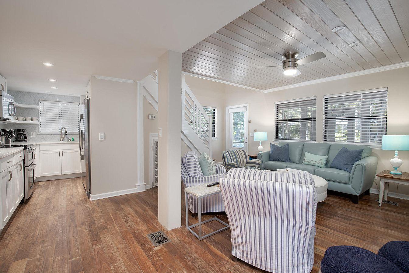 SEAGROVE 1ST ADDN - Residential