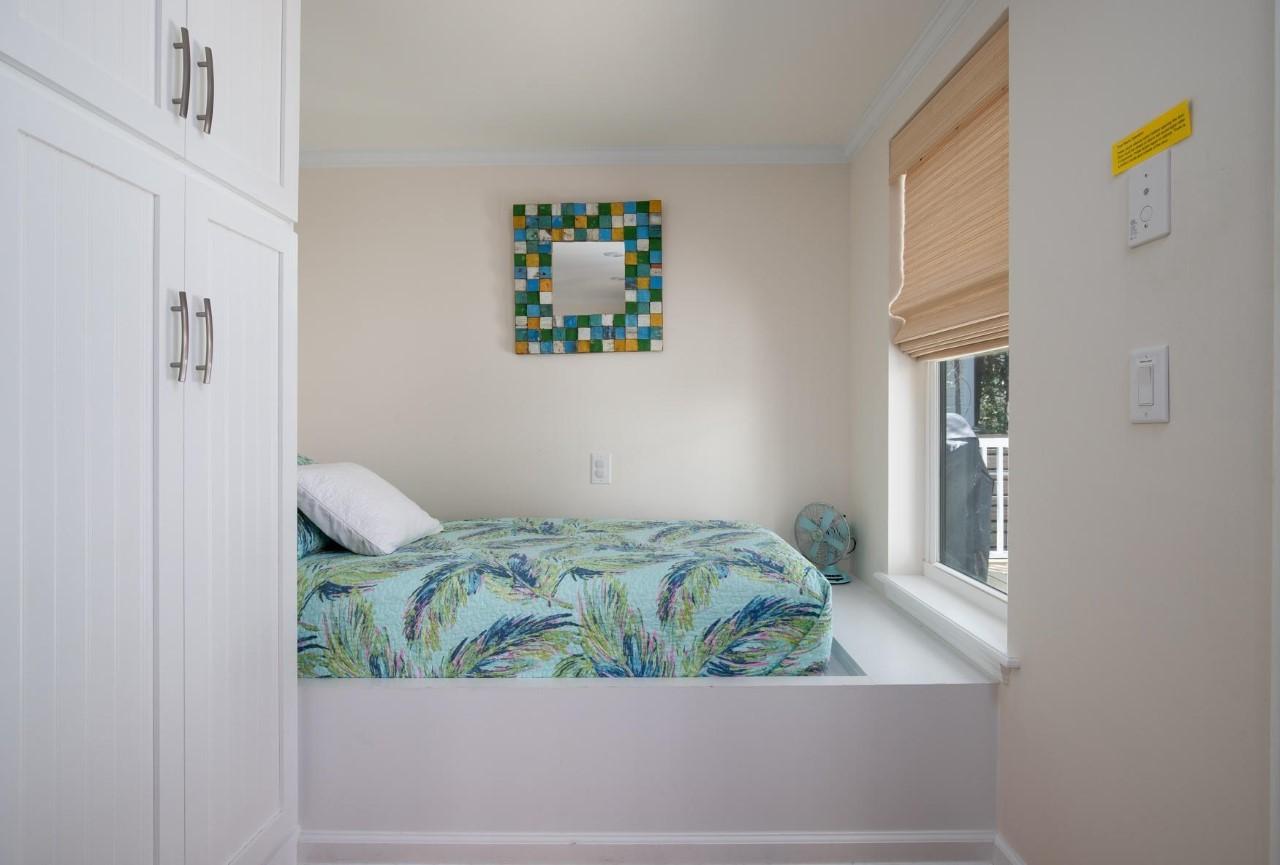 SEAGROVE 1ST ADDN - Residential
