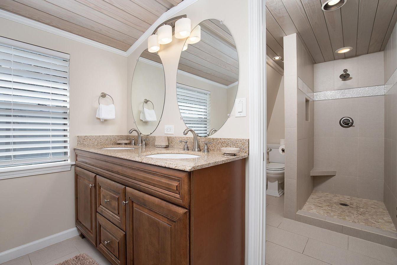 SEAGROVE 1ST ADDN - Residential
