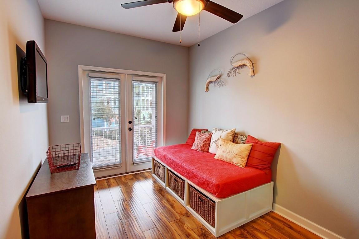 VILLAGES OF CRYSTAL BEACH - Residential