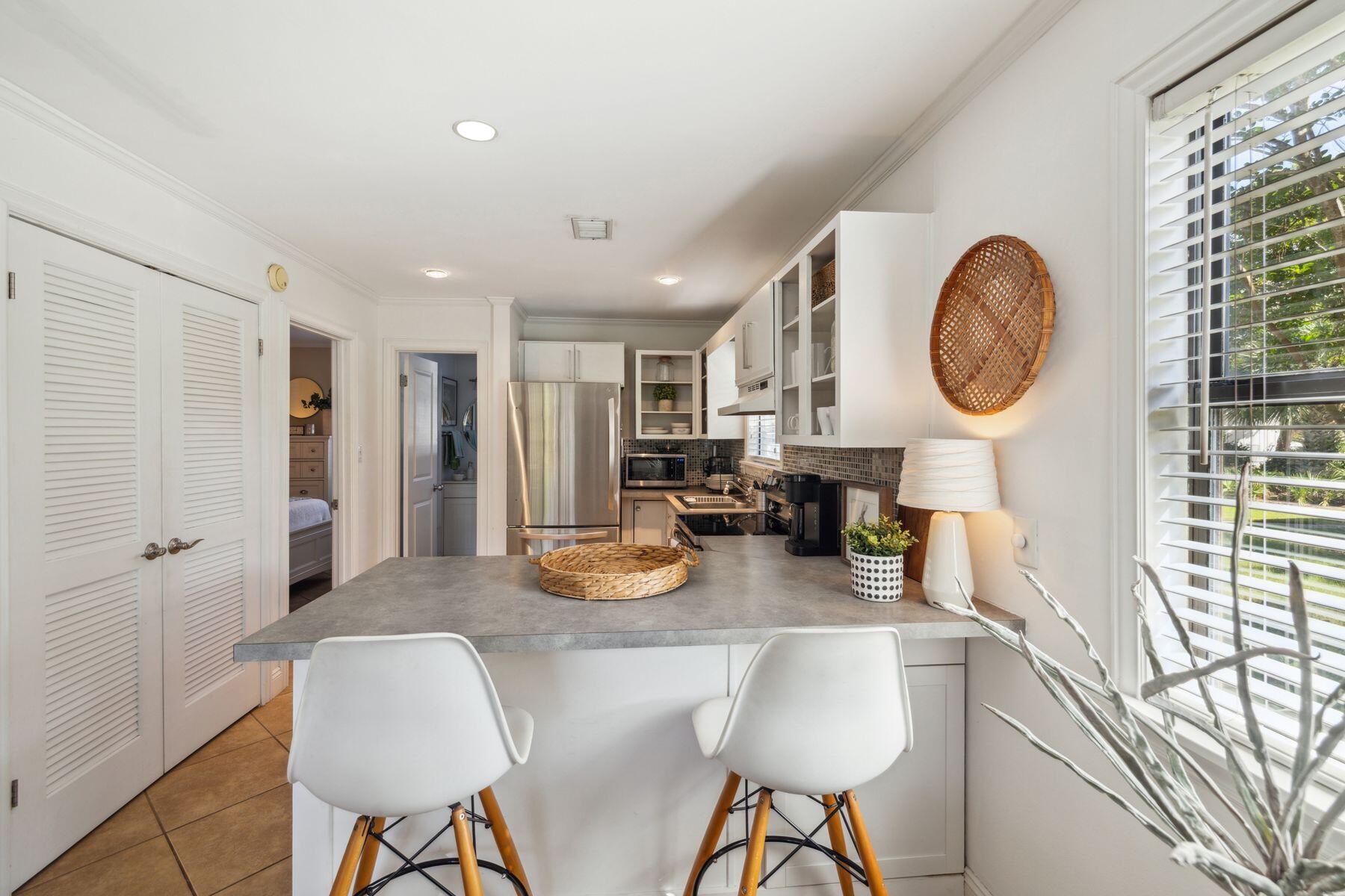 BEACHWOOD VILLAS CONDO - Residential