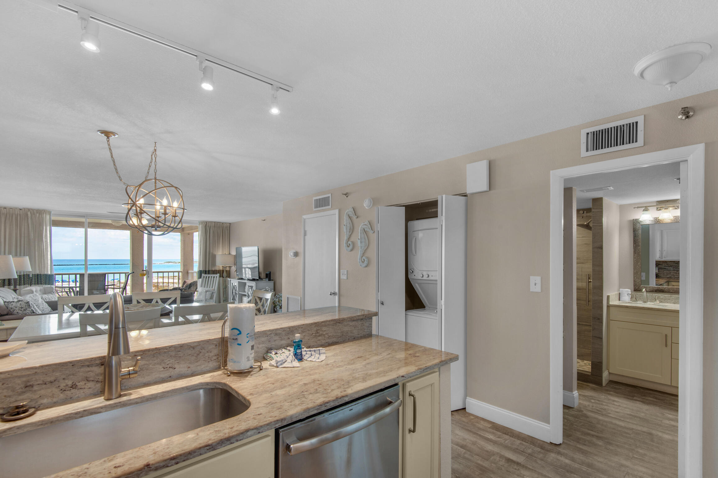 MAGNOLIA HOUSE (DESTIN POINTE) - Residential