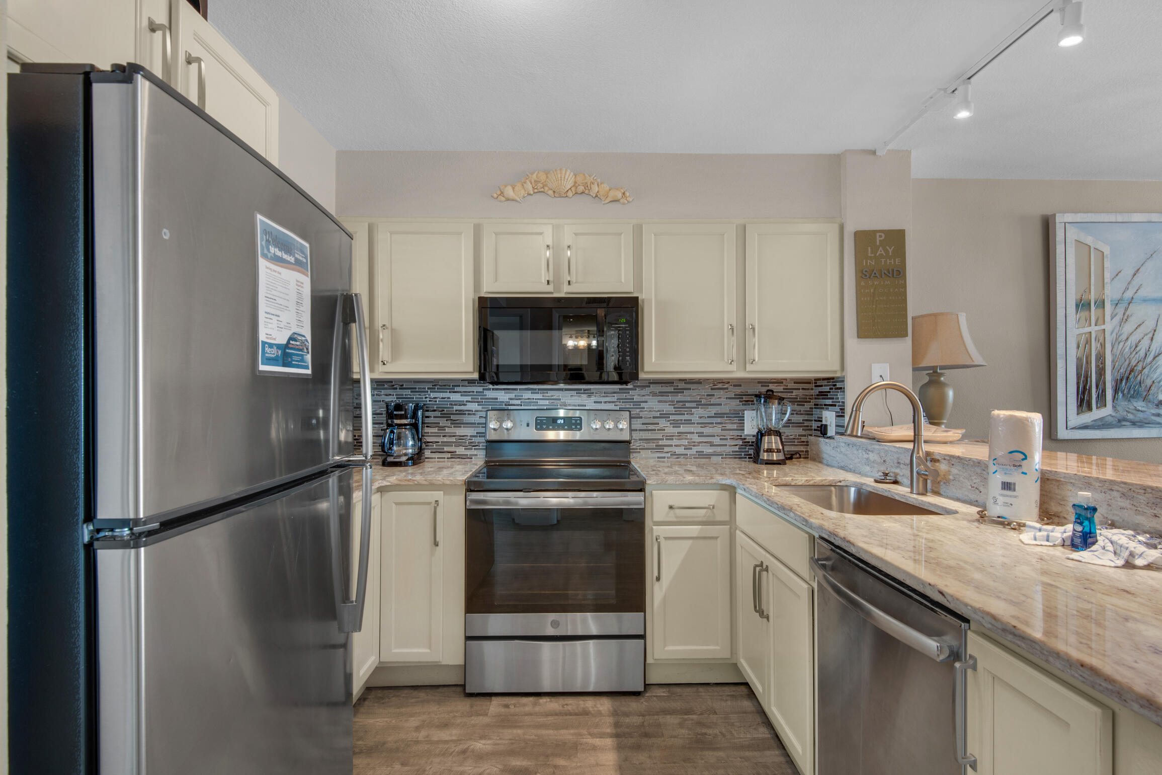 MAGNOLIA HOUSE (DESTIN POINTE) - Residential